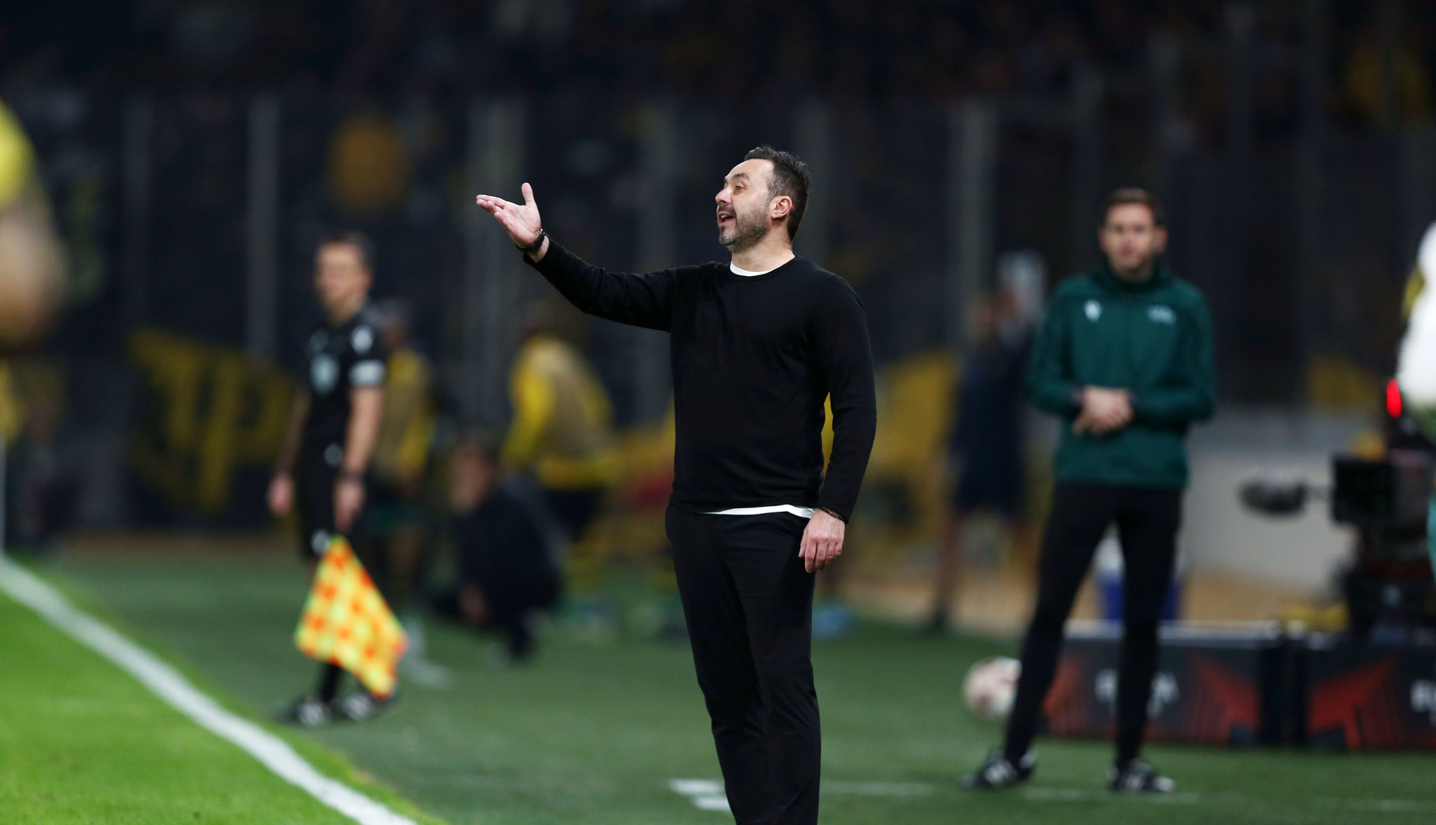 Ντε Τσέρμπι και Φάμπρεγας οι υποψήφιοι για τον πάγκο της Ίντερ