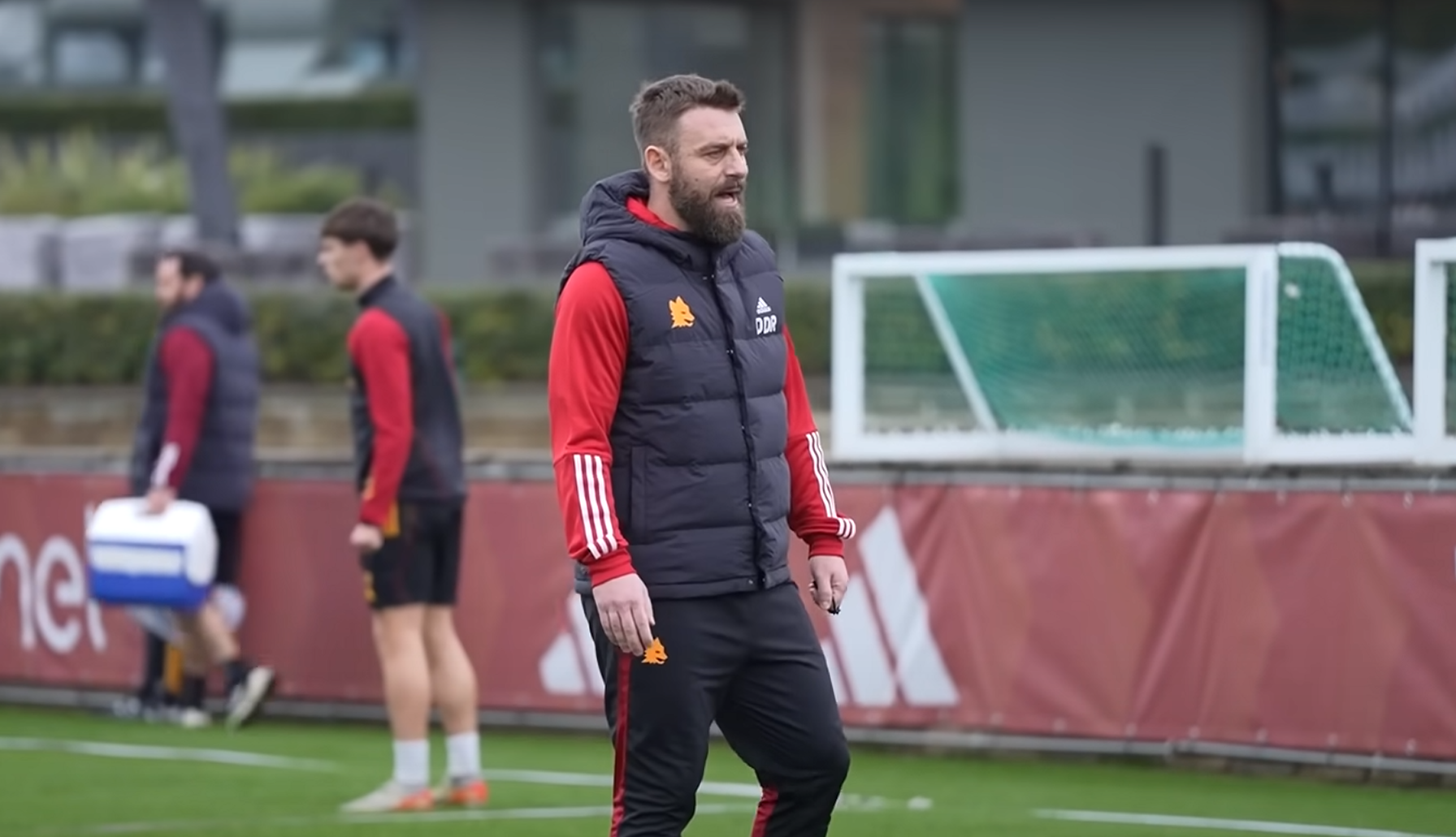 «Καρφιά» από Ντε Ρόσι: «Οποιος με έδιωξε δεν ήθελε το καλό της Ρόμα»