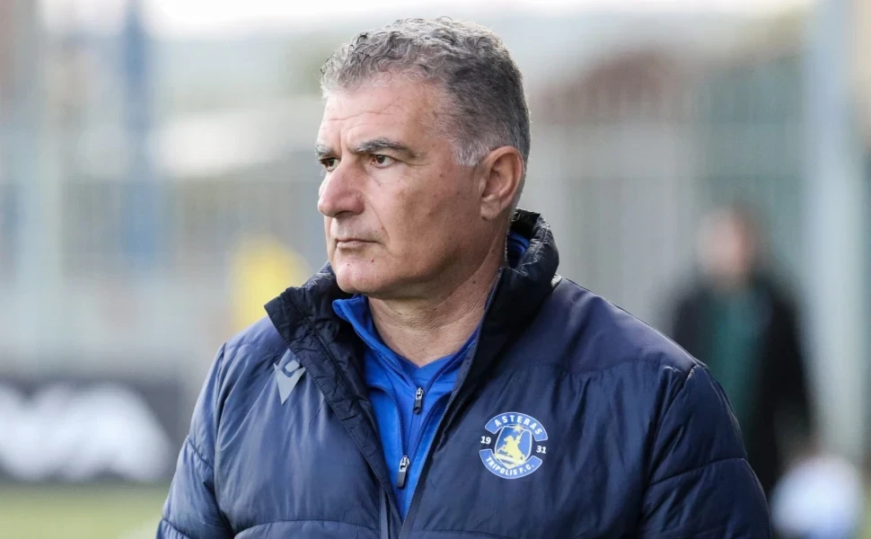 Τριπλή αποχώρηση στον Αστέρα AKTOR – Τέλος Δουβίκας, Πριόνας και Μπεντεβής