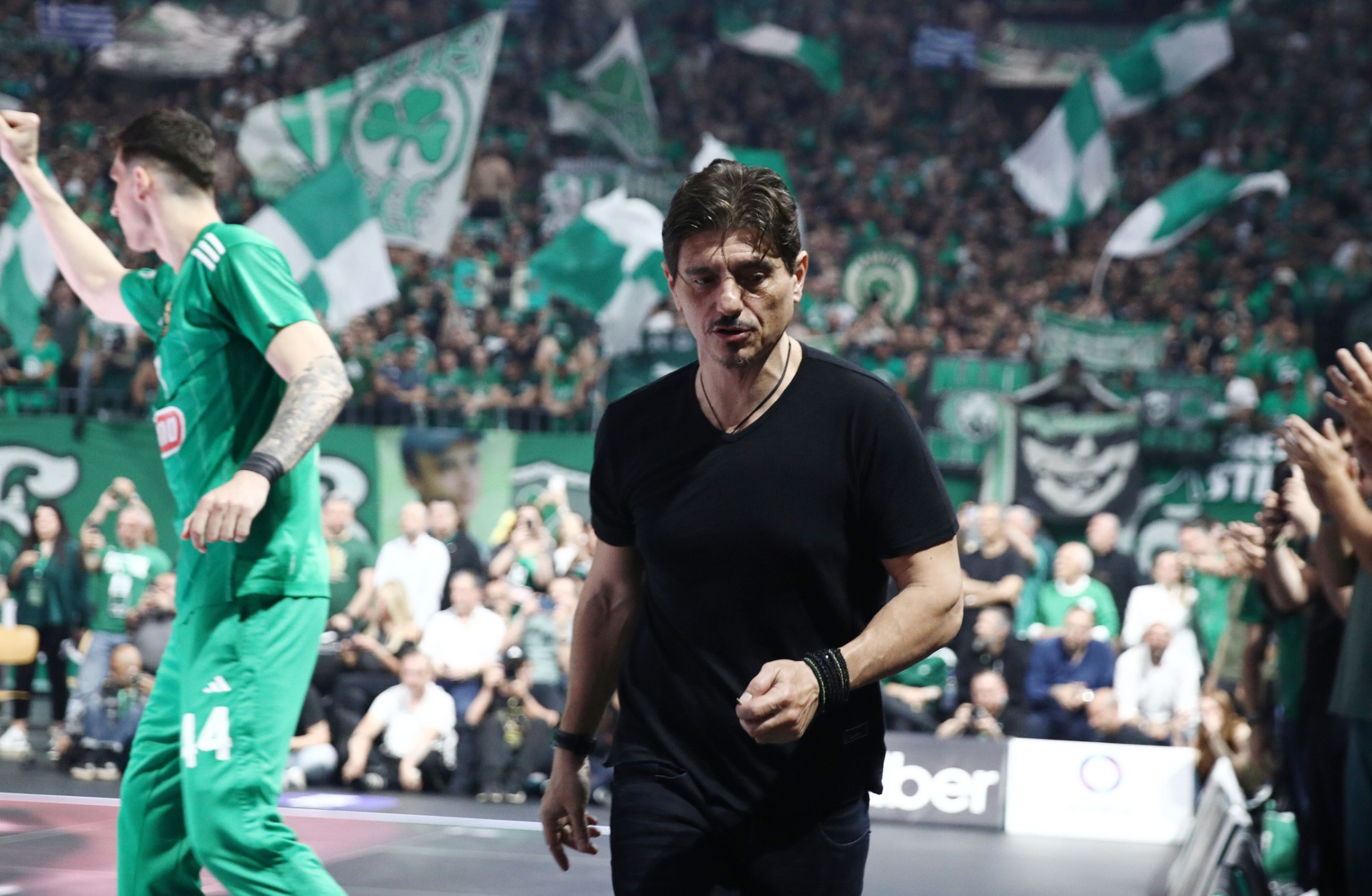 Στο ΟΑΚΑ ο Γιαννακόπουλος: «Έχετε το ταλέντο, τα αρχ…, έχετε τα πάντα - Οτιδήποτε άλλο πέραν του 3-0 θα είναι μη αποδεκτό»