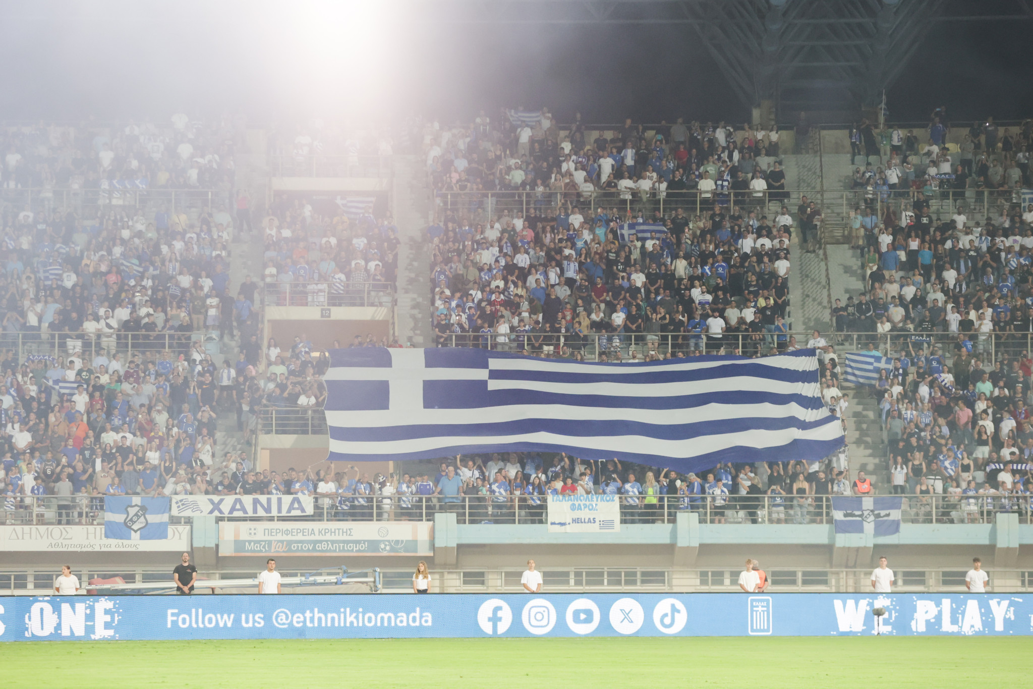 Η Κρήτη αγκάλιασε την εθνική Ελλάδας - Σχεδόν 20.000 φίλαθλοι στο Παγκρήτιο