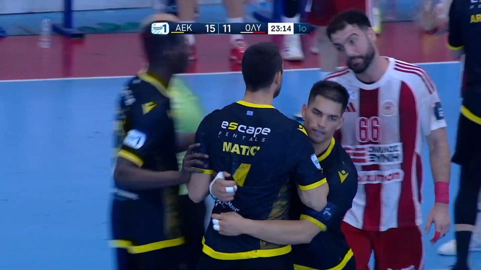 Ένταση ανάμεσα σε Μάτιτς και Πασσιά στο ΑΕΚ-Ολυμπιακός (video)