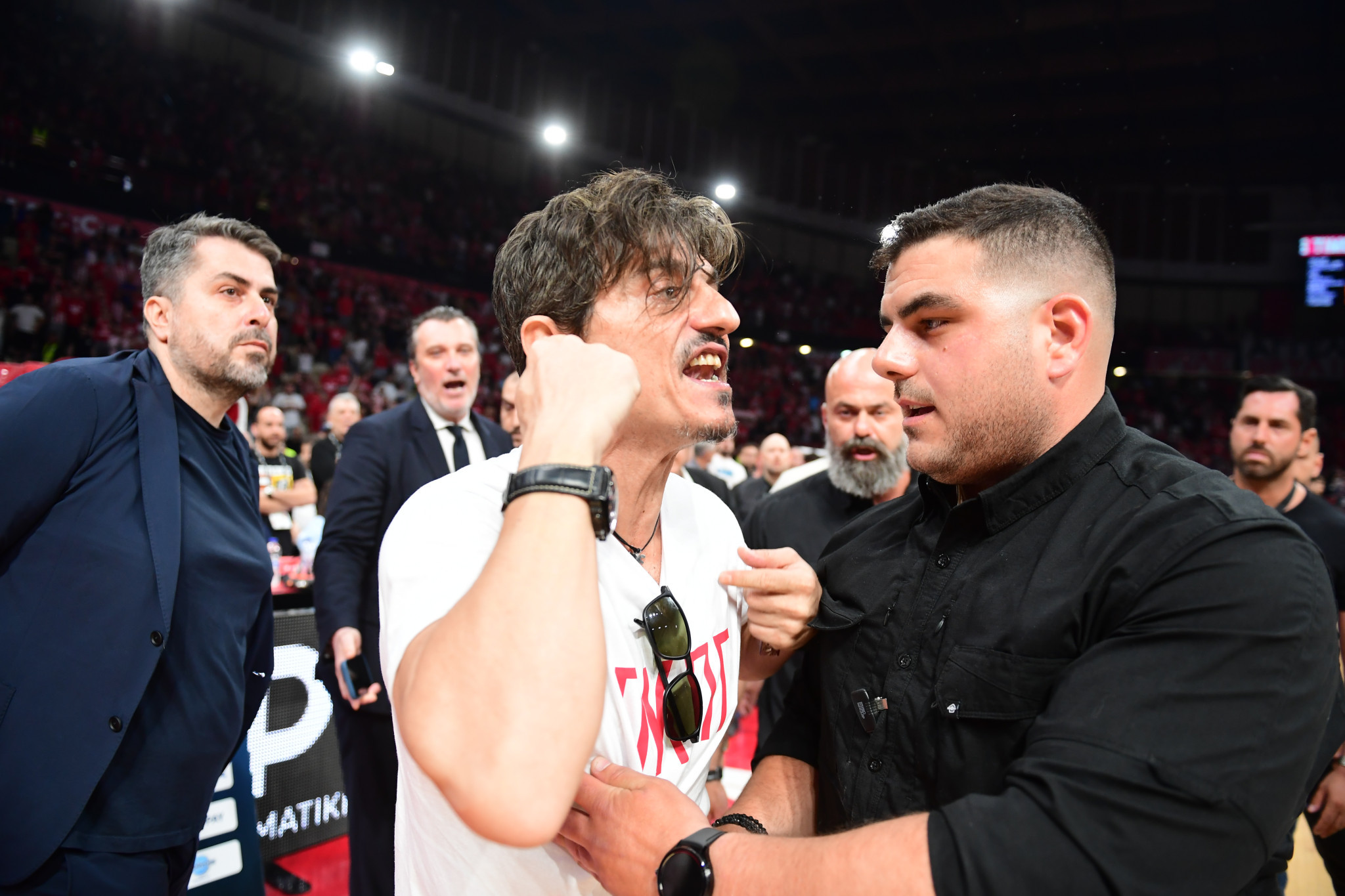 Γιαννακόπουλος: «Απονομή στον Ολυμπιακό έπρεπε να κάνουν οι Μητσοτάκης, Δημητριάδης, Μυλωνάκης, Λιόλιος»