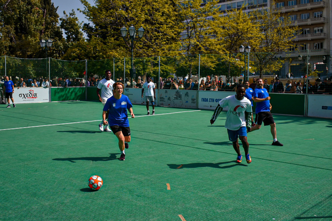 Ένα ξεχωριστό ποδοσφαιρικό γήπεδο στήνεται στην καρδιά της πόλης
