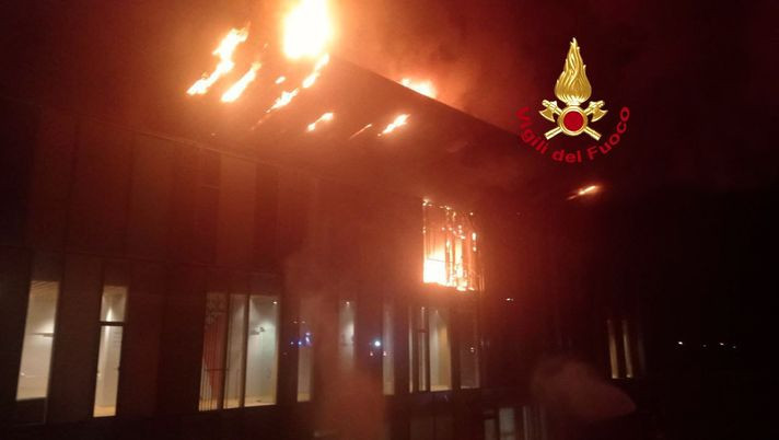 Σκηνές τρόμου στο προπονητικό της Φιορεντίνα – Παίκτες στο νοσοκομείο μετά από πυρκαγιά