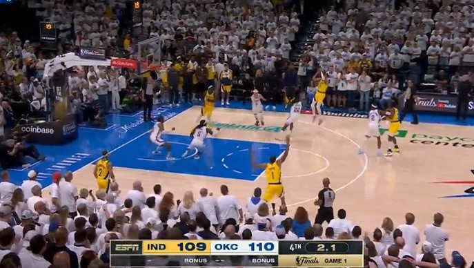 Η καλαθάρα του Χαλιμπάρτον που οδήγησε σε break τους Πέισερς στους τελικούς του ΝΒΑ (video)