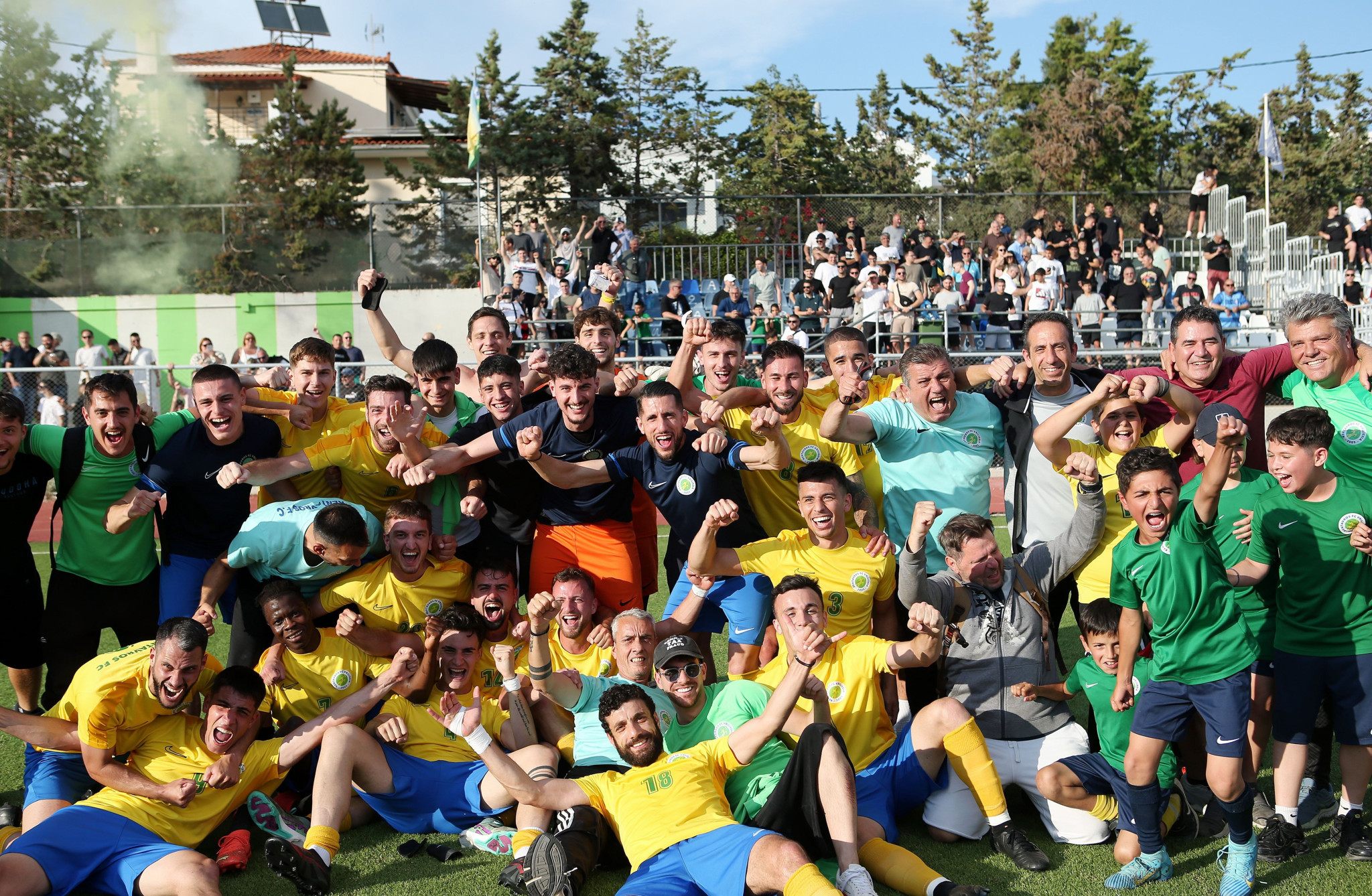 Ο Αραβίδης «νίκησε» τον Μανωλά και ο πρόεδρος του Πανιώνιου πανηγύρισε την άνοδο στη Γ' εθνική