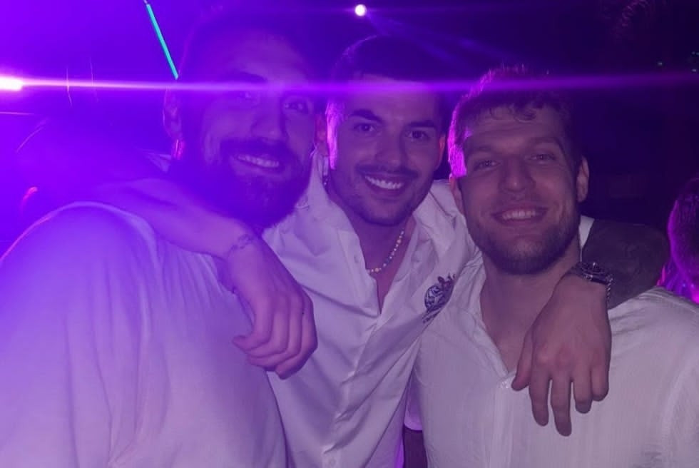 Ο Σέρβος ποδοσφαιριστής που γιόρτασε με Βεζένκοφ-Μιλουτίνοφ (pic)