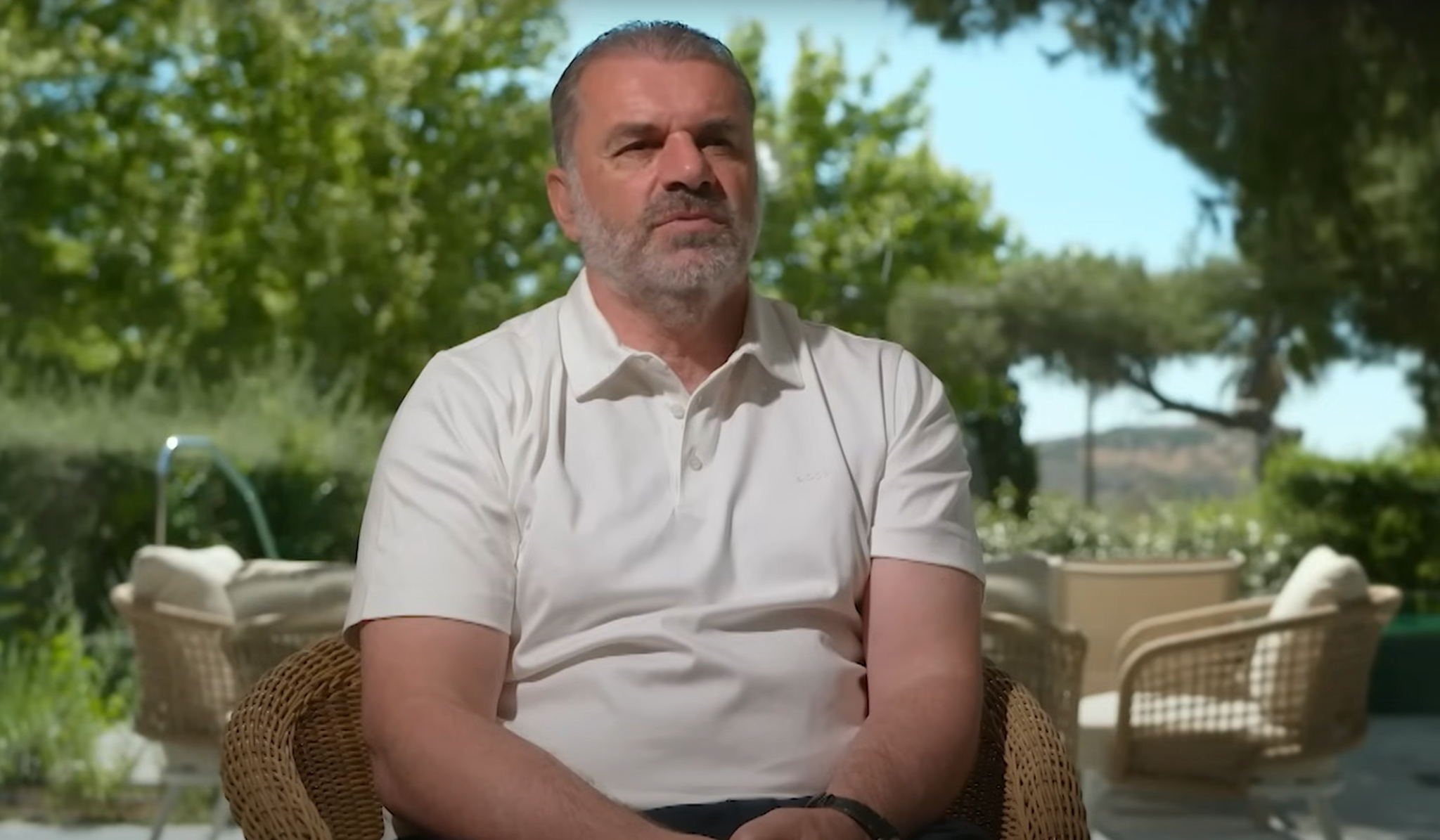 Ο Ποστέκογλου «σπάει τη σιωπή» από την Ελλάδα: «Το πεπρωμένο μου ήταν να φτάσω εδώ»