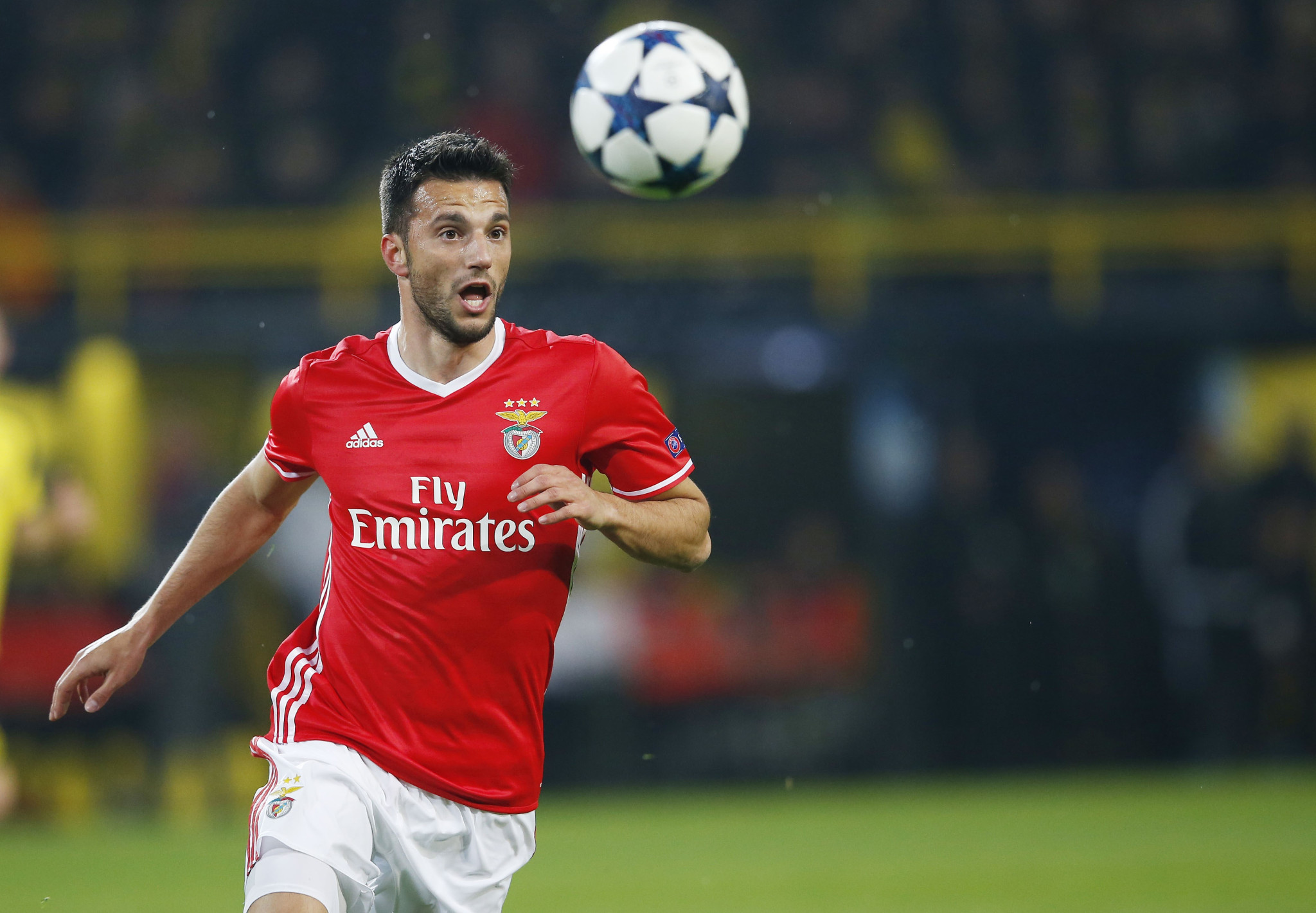 Build up: Πως έζησε τον Βιτόρια ο Σάμαρης 3,5 χρόνια στην Μπενφίκα (video)