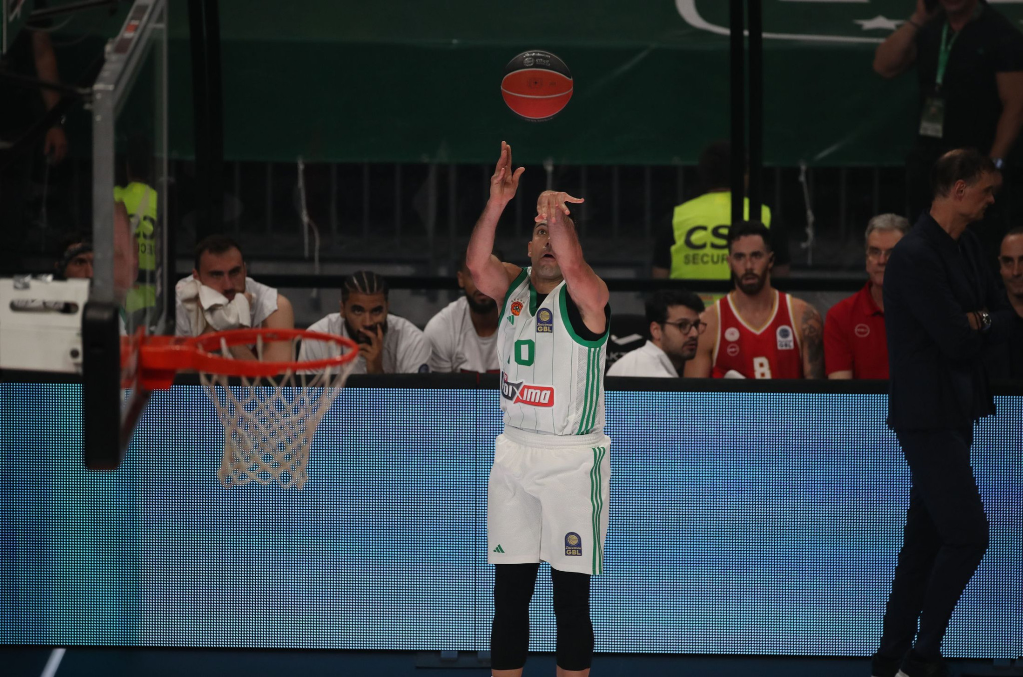 Οδηγός του η άμυνα στο ΟΑΚΑ, στο ΣΕΦ θέλει κάτι παραπάνω