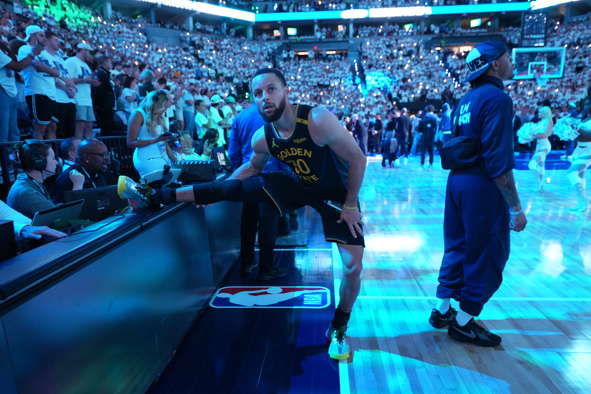 Τα «αδύναμα σημεία» της Under Armour και η σούπερ σταρ που ήθελε ο Κάρι στο πλευρό του