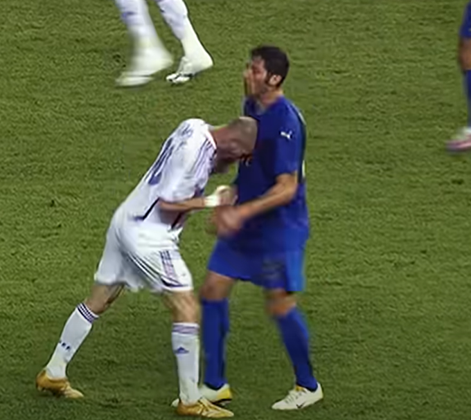 Από τον Αμάρο στον Ζιντάν και τον Ρέινα: Οι ποδοσφαιριστές που αποβλήθηκαν στο τελευταίο τους παιχνίδι