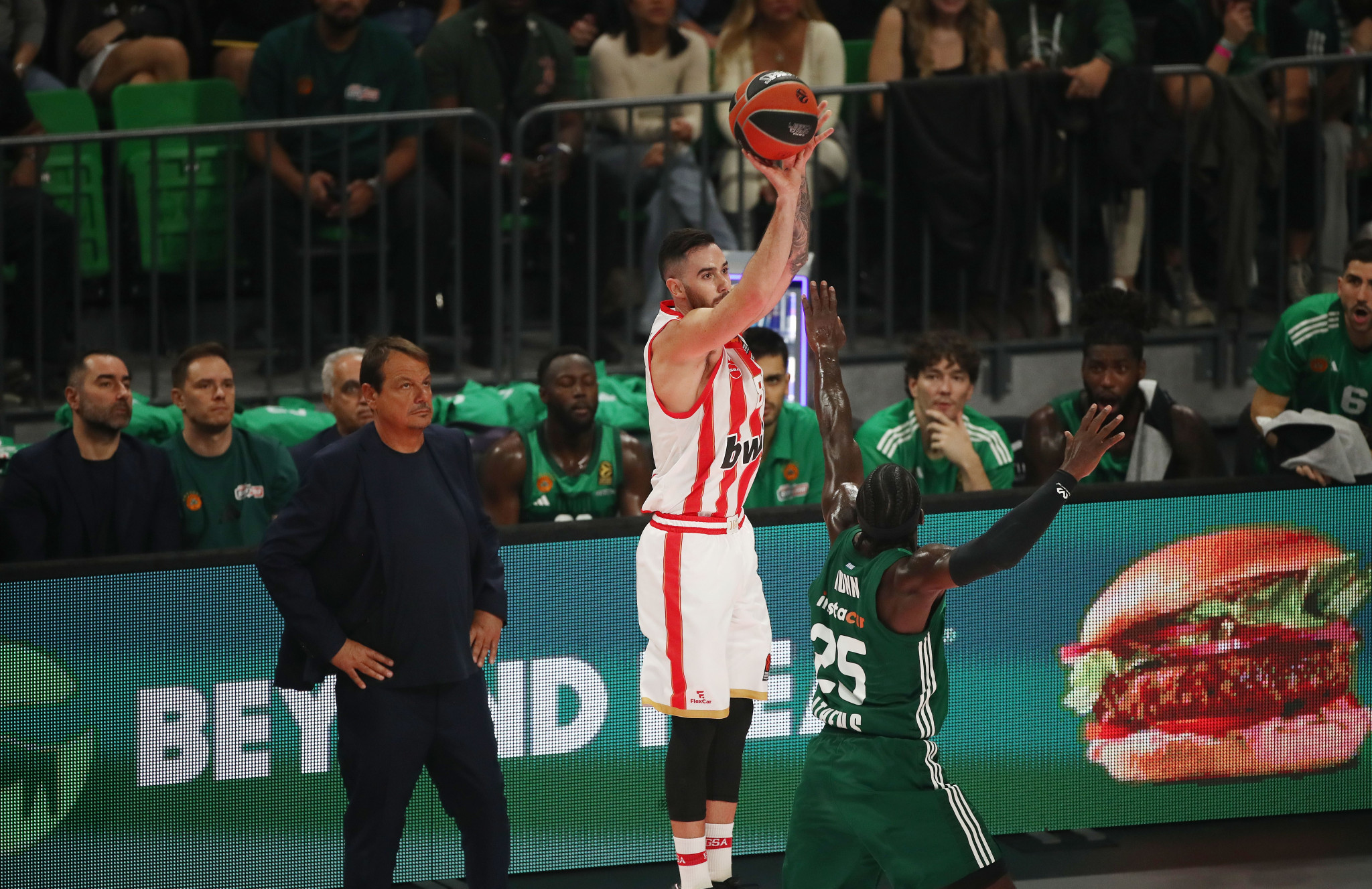 Βιλντόσα: «Οι τελικοί στην Ελλάδα ήταν μία μάχη μεταξύ ιδιοκτητών - Πρόθεσή μου να μείνω στον Ολυμπιακό»