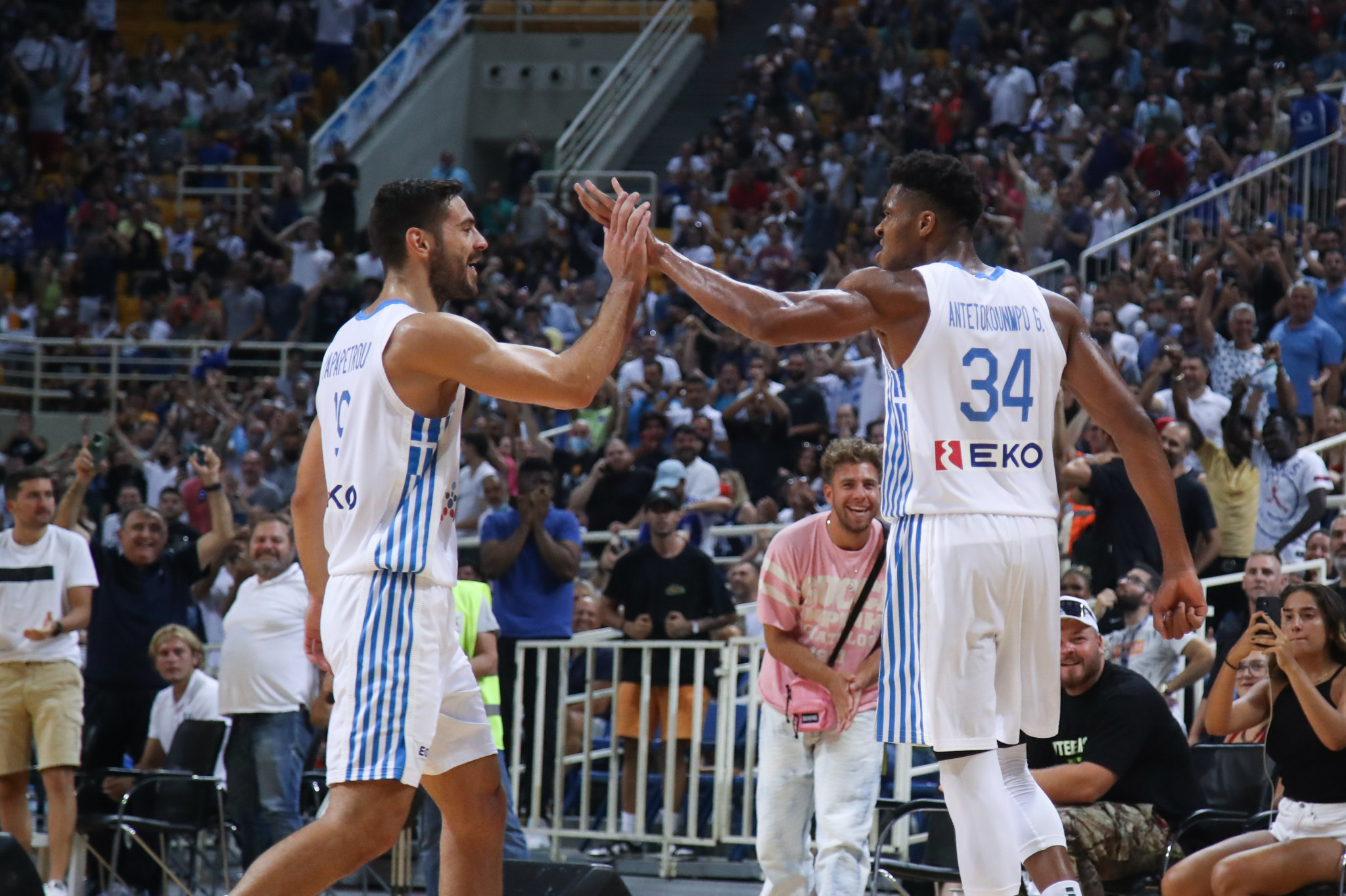 Αντετοκούνμπο για Παπαπέτρου: «Σε ευχαριστώ που ήσουν ένας συμπαίκτης και ένας φίλος που μου έδωσε έμπνευση»