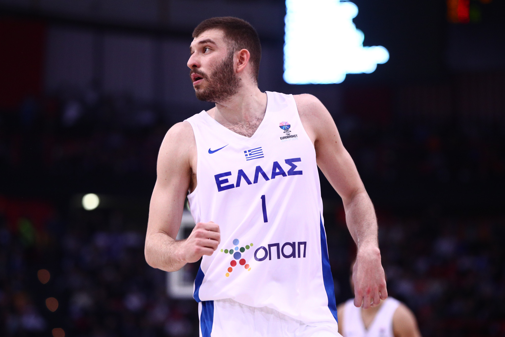 Στην Ελλάδα ο Ρογκαβόπουλος - Κάνει διακοπές στη Σαντόρινη