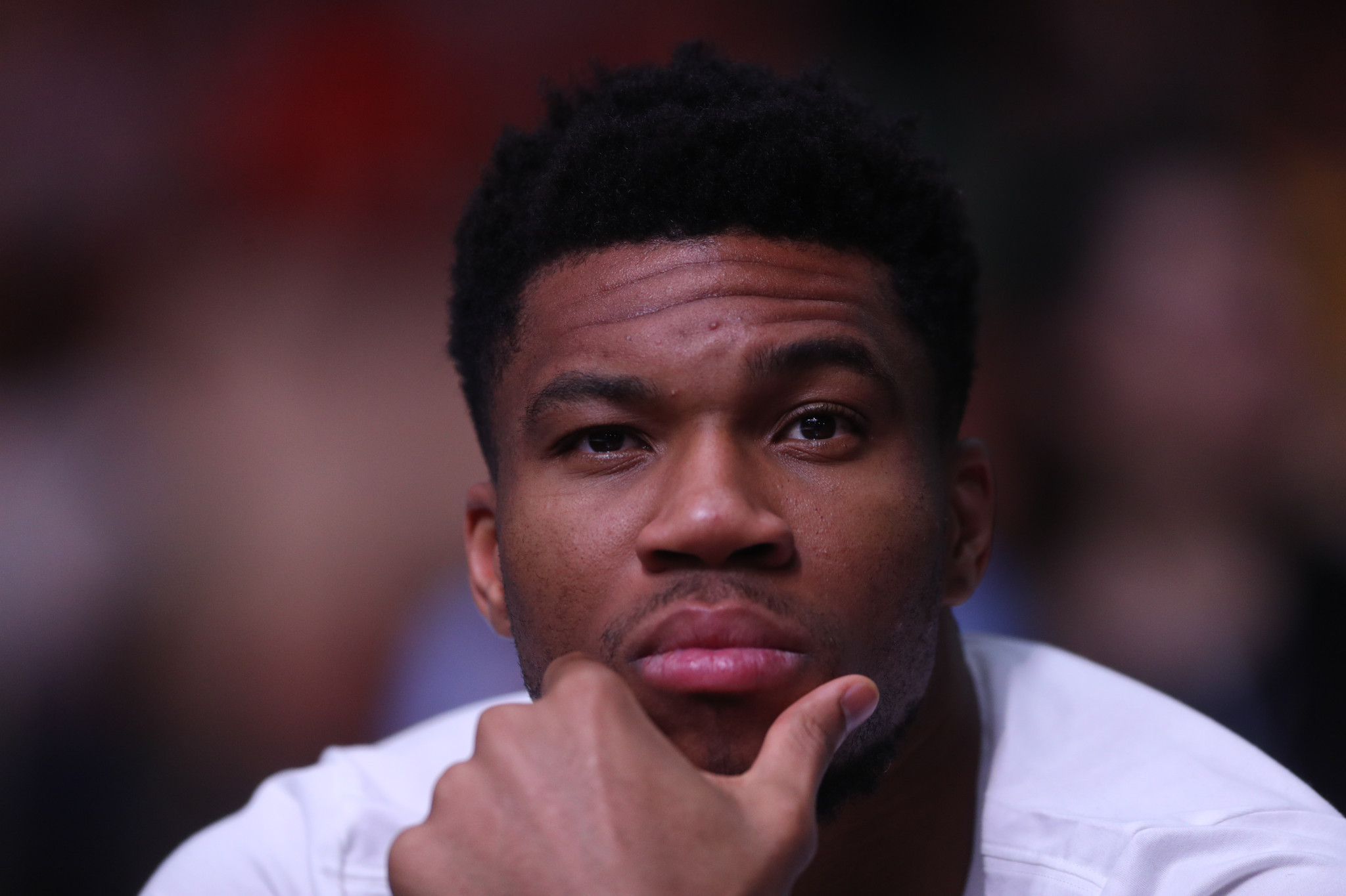 Αυτό είναι το αυτοκίνητο... όνειρο με το οποίο κάνει τις βόλτες του ο Αντετοκούνμπο στην Αθήνα