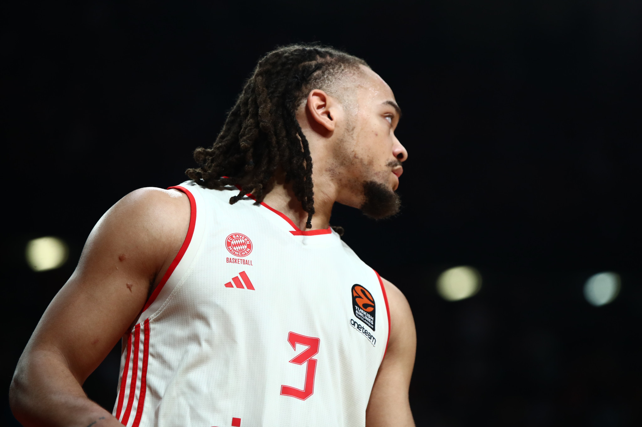 Εφές και Παρί «παλεύουν» για τον Κάρσεν Έντουαρντς