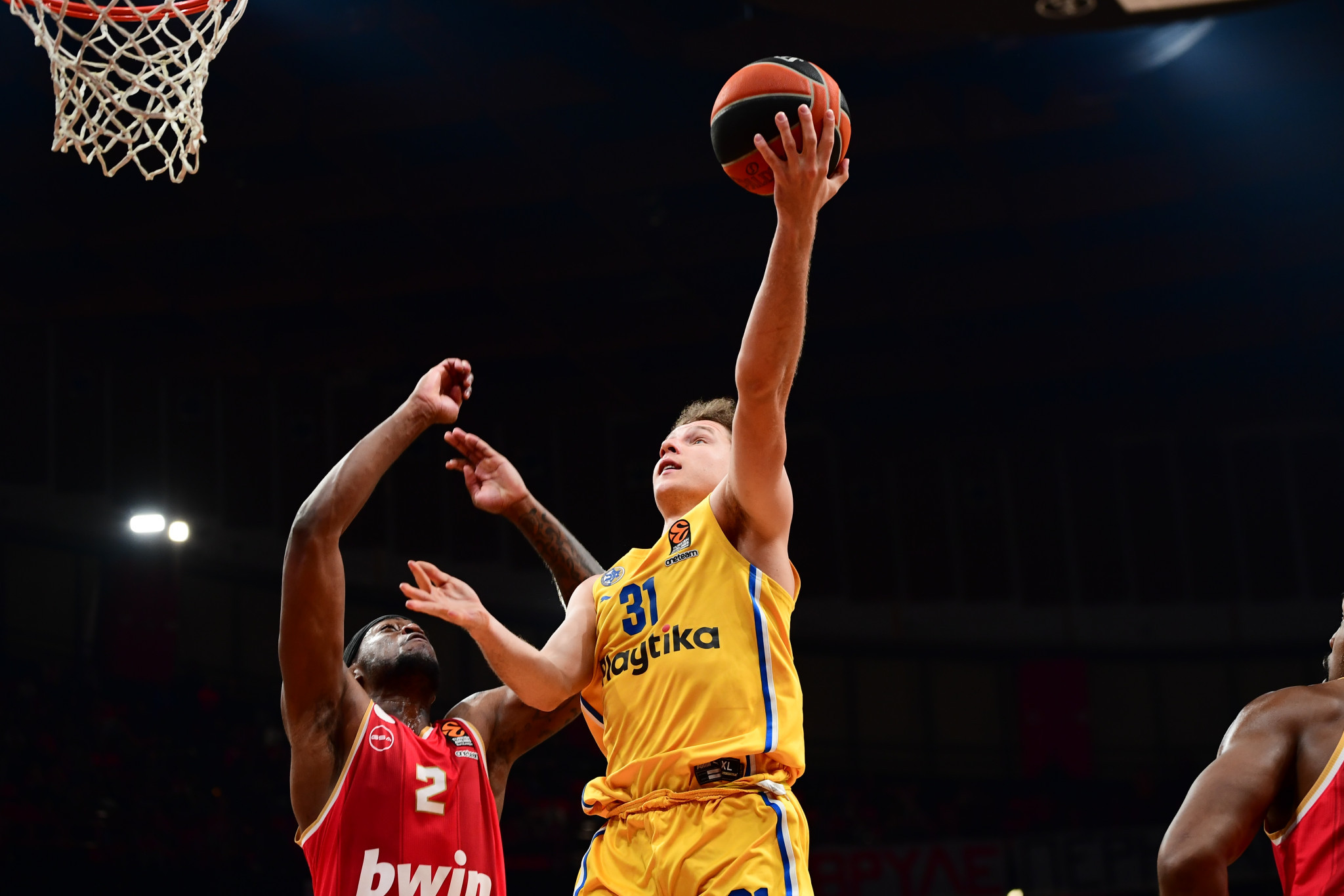 Έρχονται αποχωρήσεις από τη Μακάμπι λόγω πολέμου: Η Φενέρ σκέφτεται τον Γιοκουμπάιτις