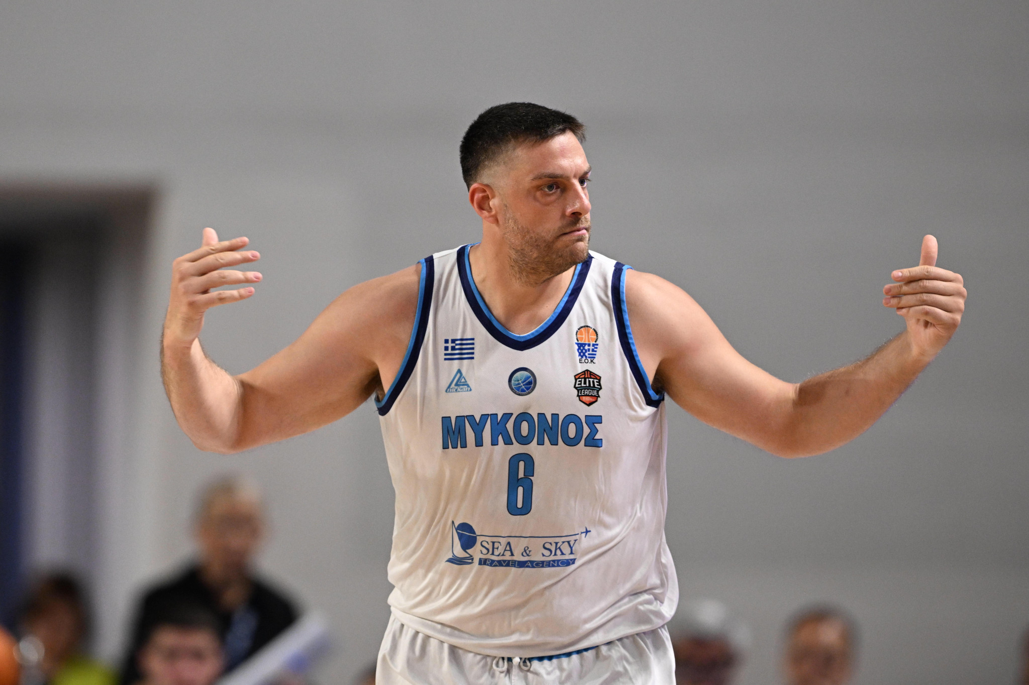 Έξι αποχωρήσεις από την ομάδα της Μυκόνου