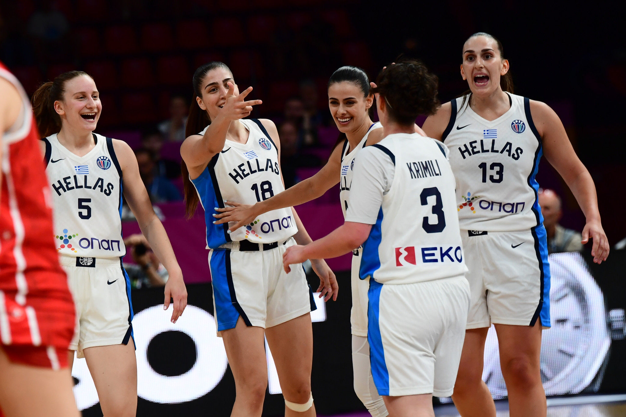 Ώρα τελικού για την Ελλάδα με πρωταγωνίστρια την Παυλοπούλου!