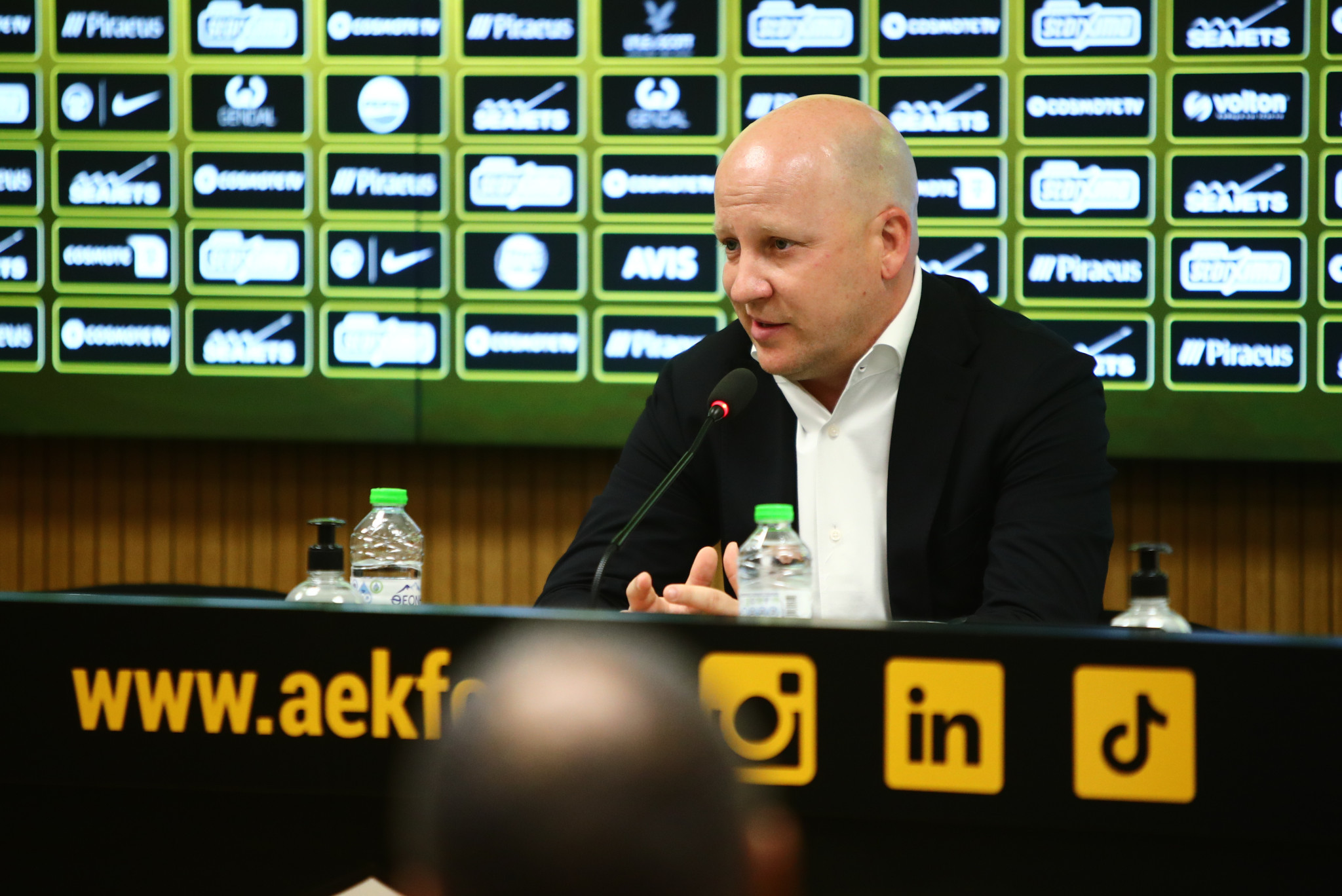 Νίκολιτς: «Τέσσερις μεταγραφές θα είναι εντάξει για τώρα - Θα είναι στην προετοιμασία όσοι έχουν συμβόλαιο»