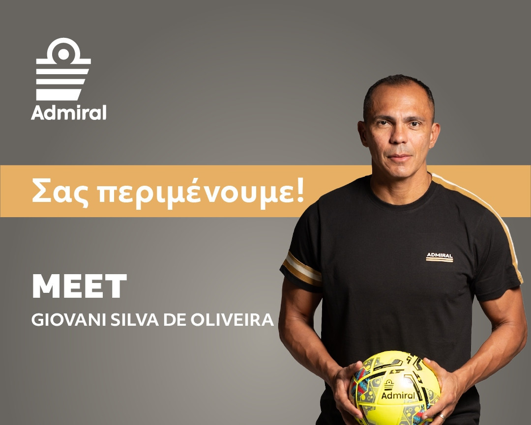 Ο Giovanni Silva de Oliveira στο νέο κατάστημα της Admiral στον Πειραιά