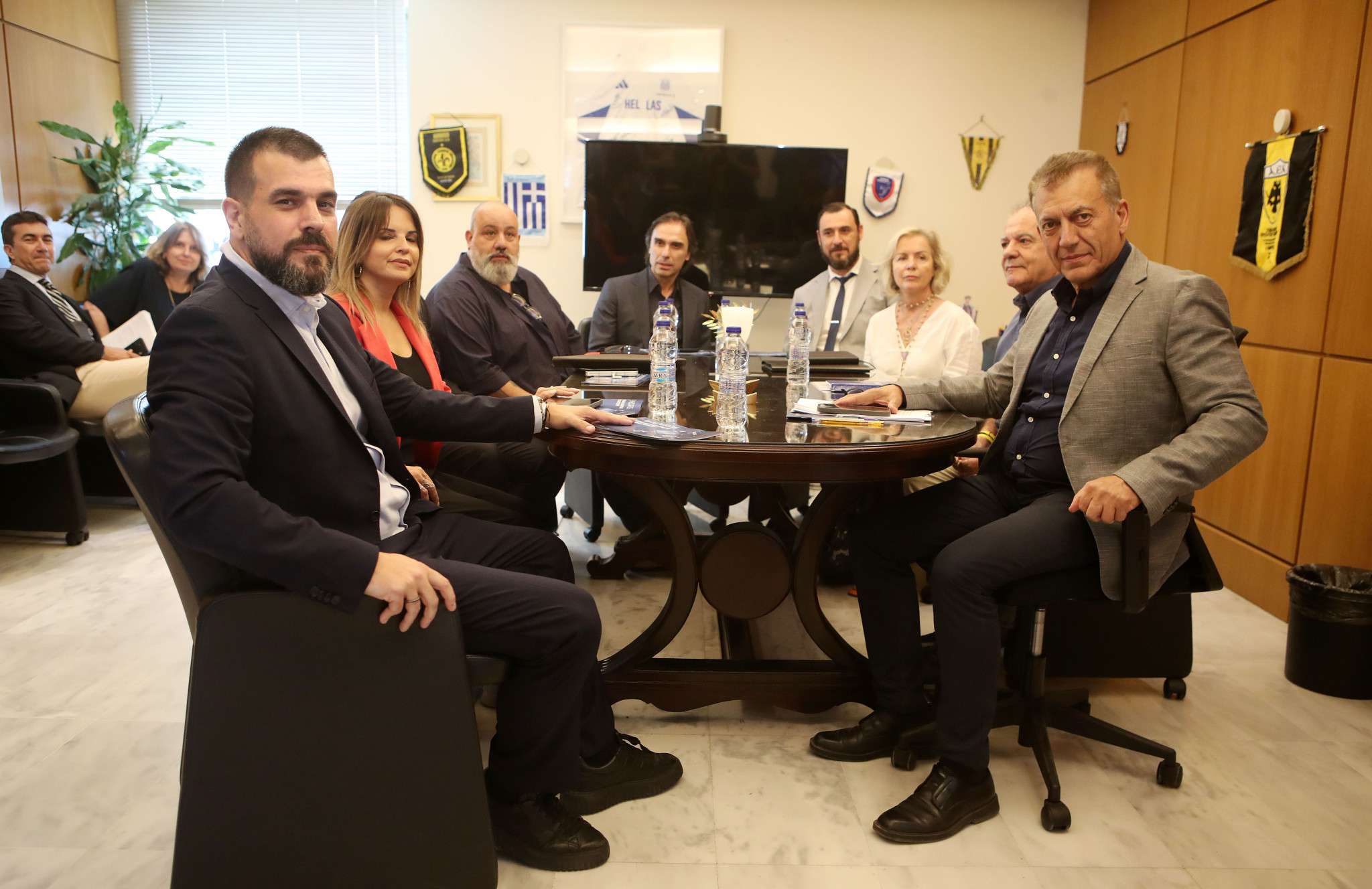 Αλλαγές στις ποινές της ΔΕΑΒ ζήτησαν Big 4 και ΟΦΗ από τον Βρούτση