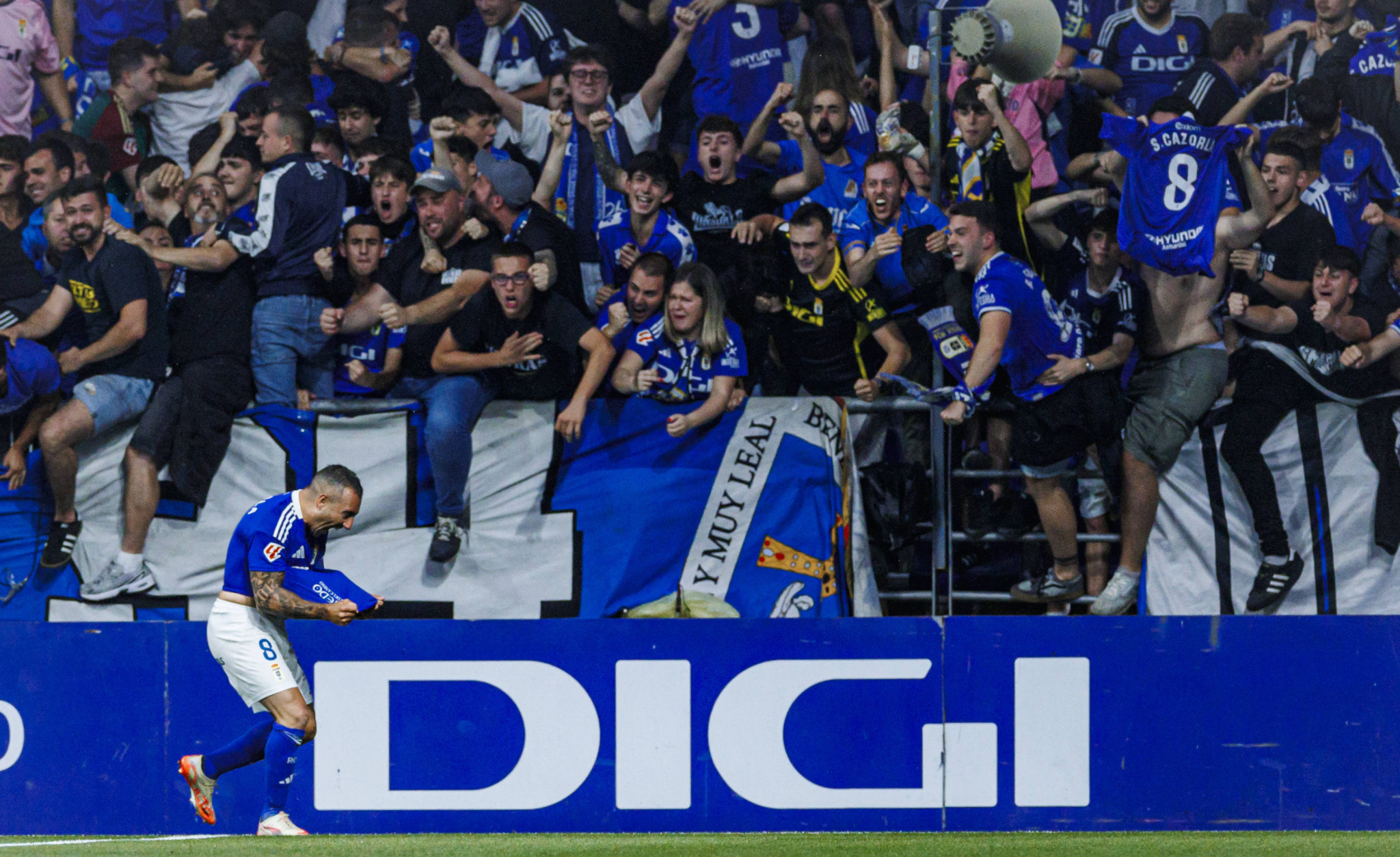 Mε τρομερή ανατροπή η Οβιέδο του Καθόρλα ξανά στη La Liga μετά από 24 χρόνια