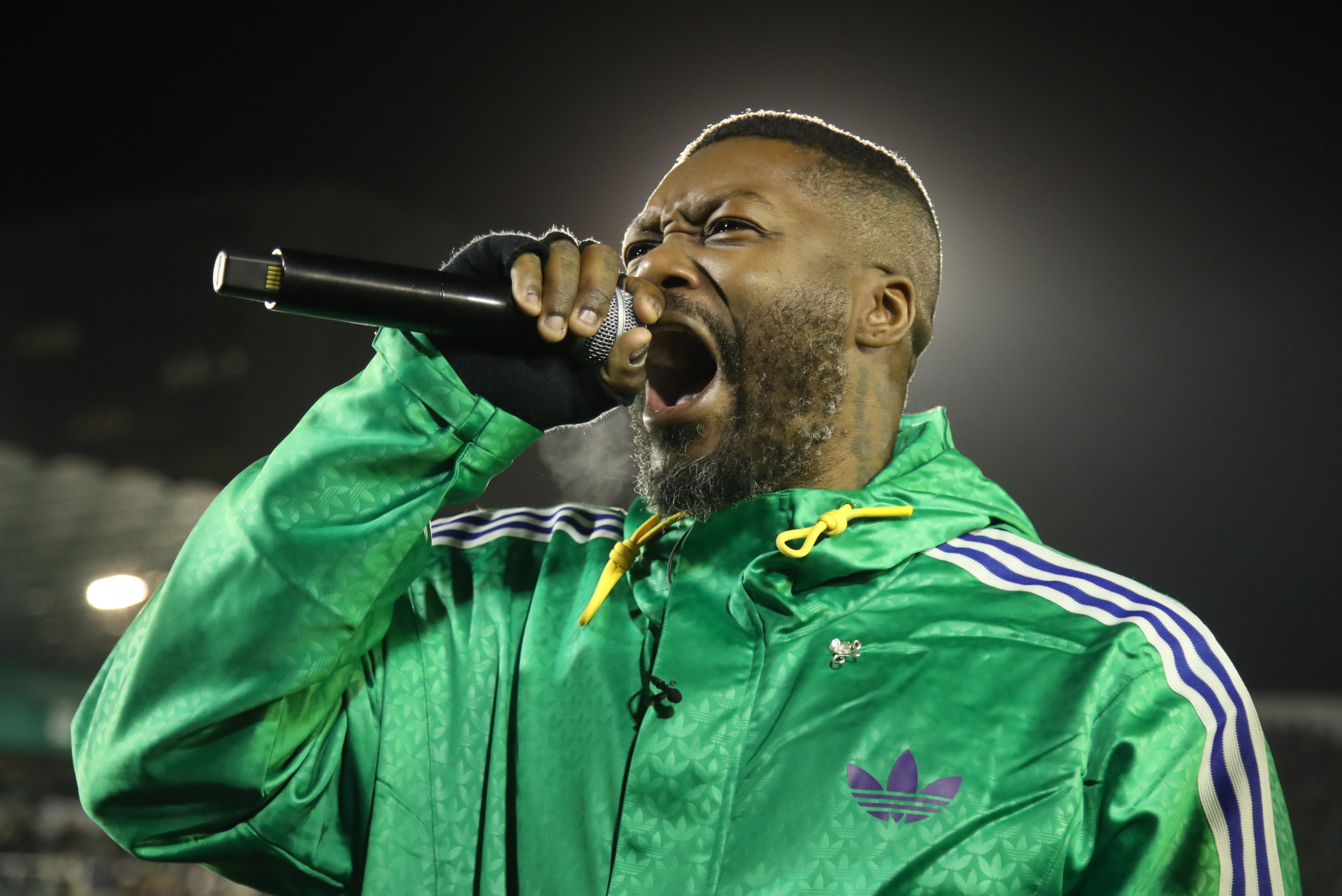 Το εντυπωσιακό τζάκετ του Σισέ που έχει πάνω του τον Παναθηναϊκό