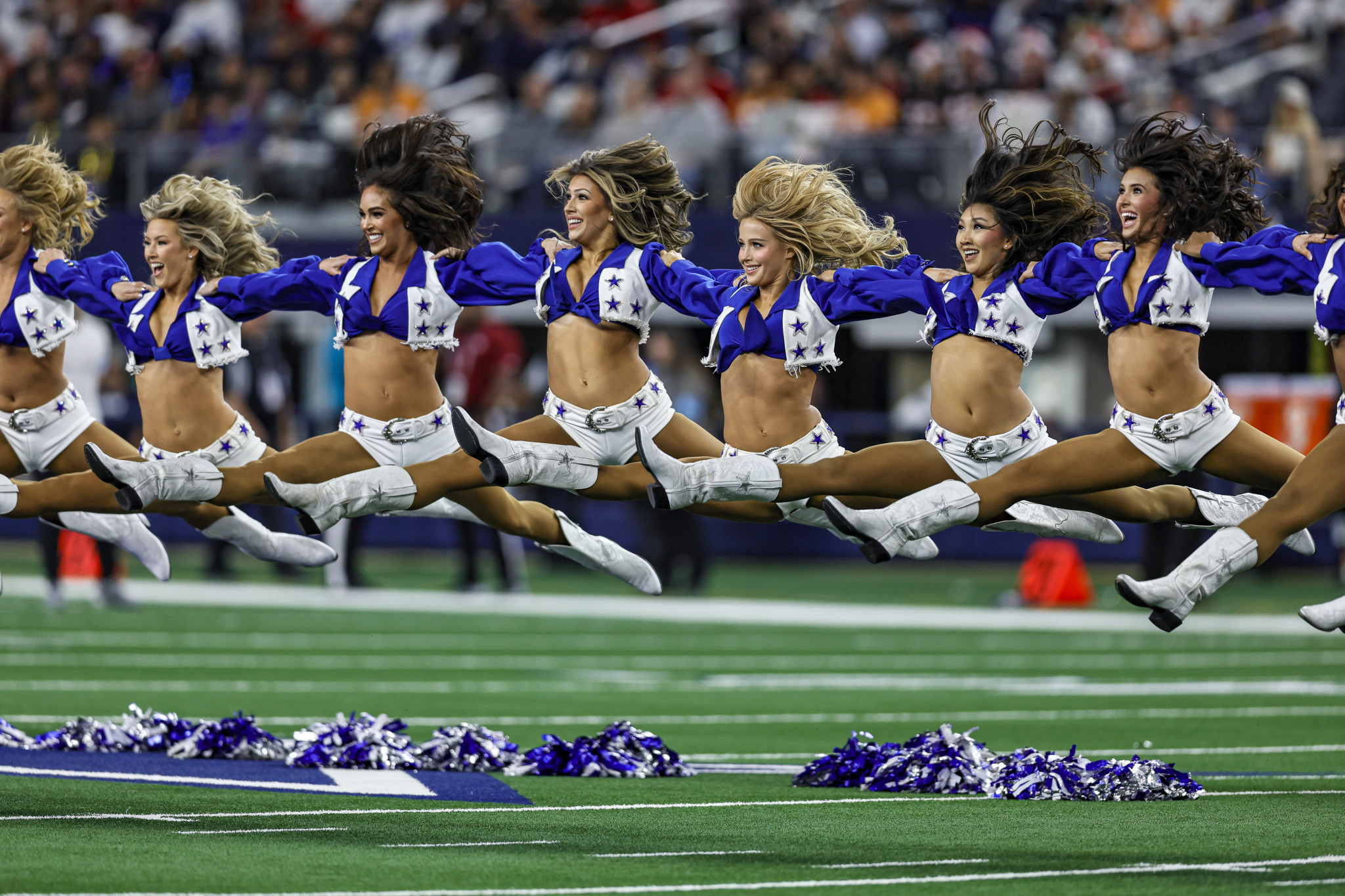 Η μεγαλύτερη αύξηση στην ιστορία των σπορ: Οι μαζορέτες των Καουμπόις θα πληρώνονται 400% πάνω!