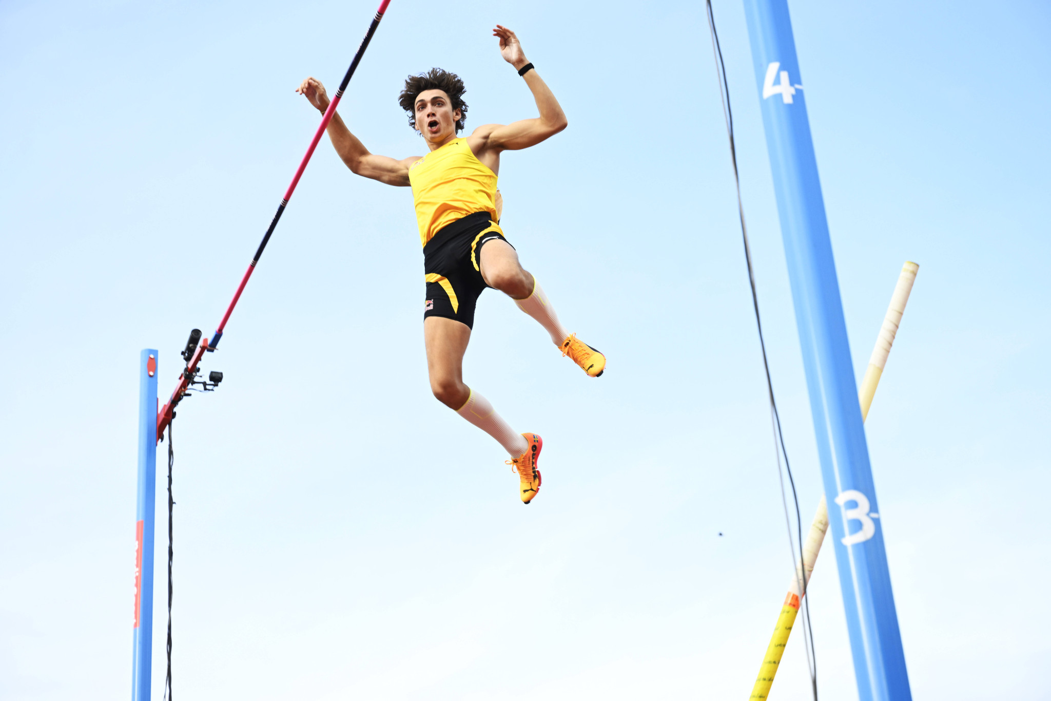 Μόντο Ντουπλάντις: Πόσα χρήματα βγάζει από τα παγκόσμια ρεκόρ ο απόλυτος σταρ του στίβου;