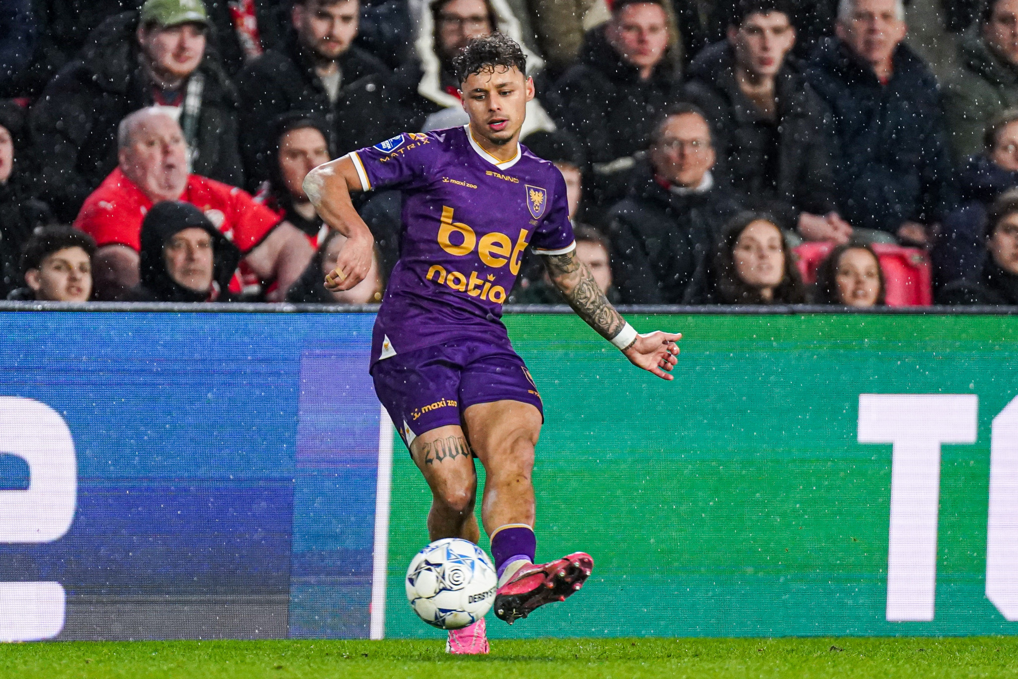 Η ΑΕΚ προχωρά για την απόκτηση του Ντιν Τζέιμς