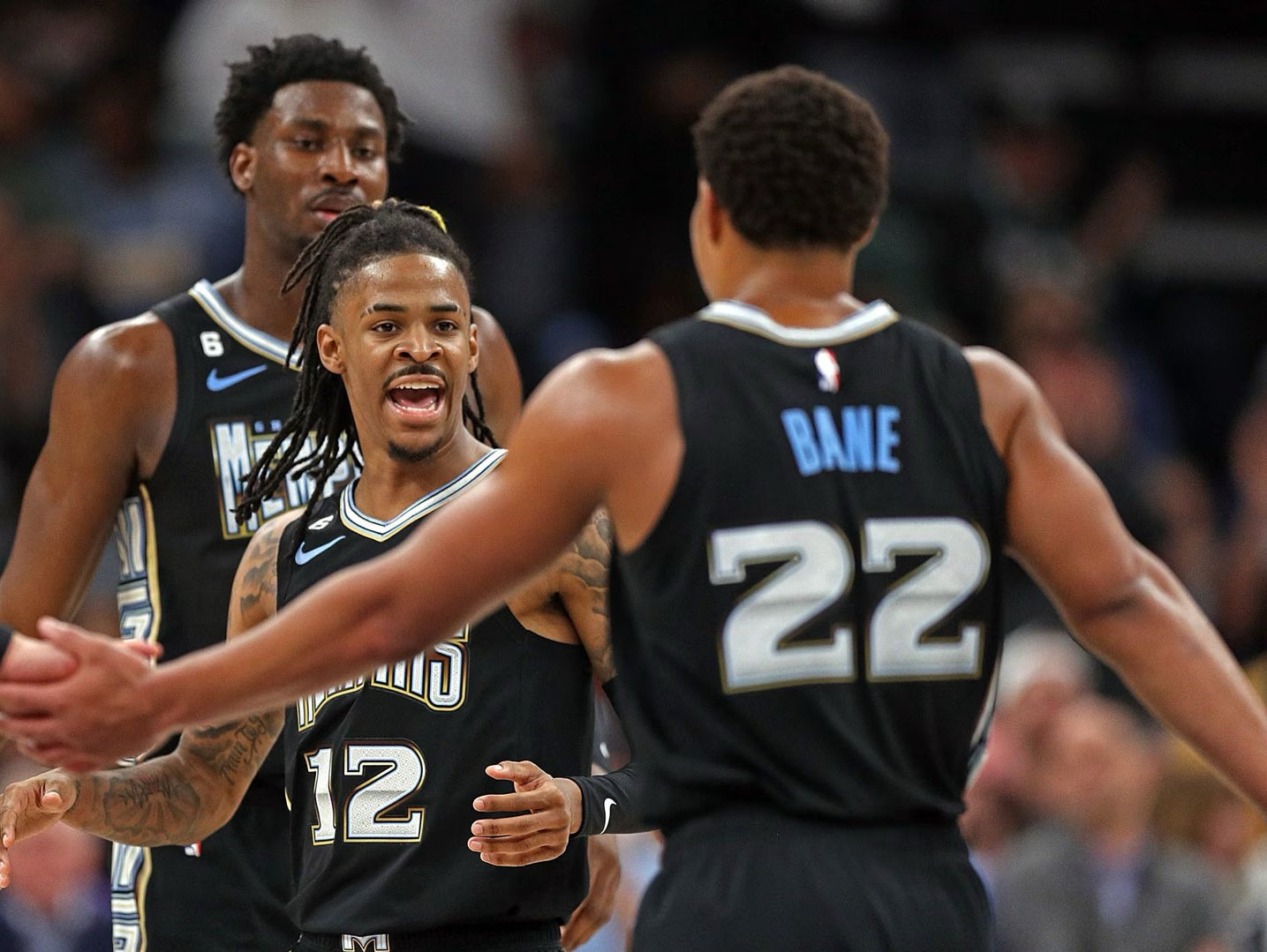 Οι Γκρίζλις... πατάνε το κουμπί με Μοράντ και Τζάκσον