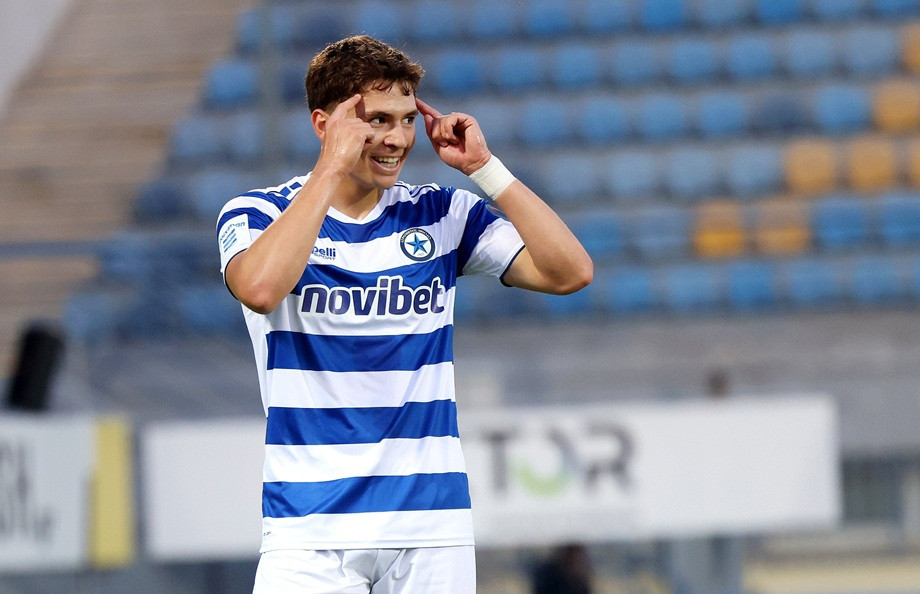 Ο Νίκολιτς επικοινώνησε με Καλοσκάμη