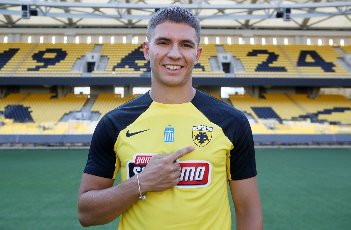 Καλοσκάμης: «Μεγάλη τιμή για μένα η ΑΕΚ - Ανυπομονώ να παίξω μπροστά στους οπαδούς»