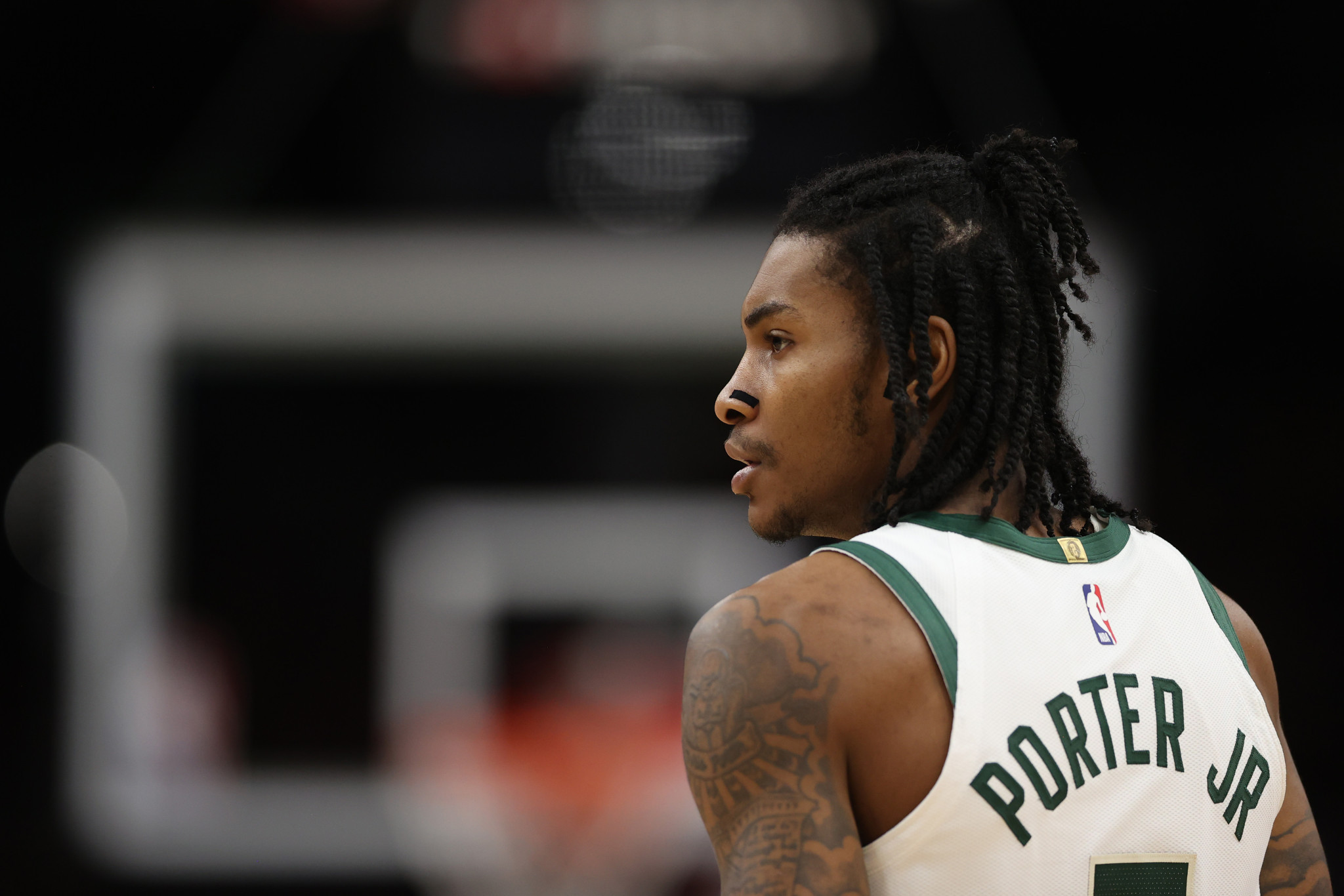 Ο Κέβιν Πόρτερ Τζούνιορ είναι ελεύθερος: Οι Μπακς θέλουν να τον κρατήσουν και οι Μπουλς να τον «κλέψουν»
