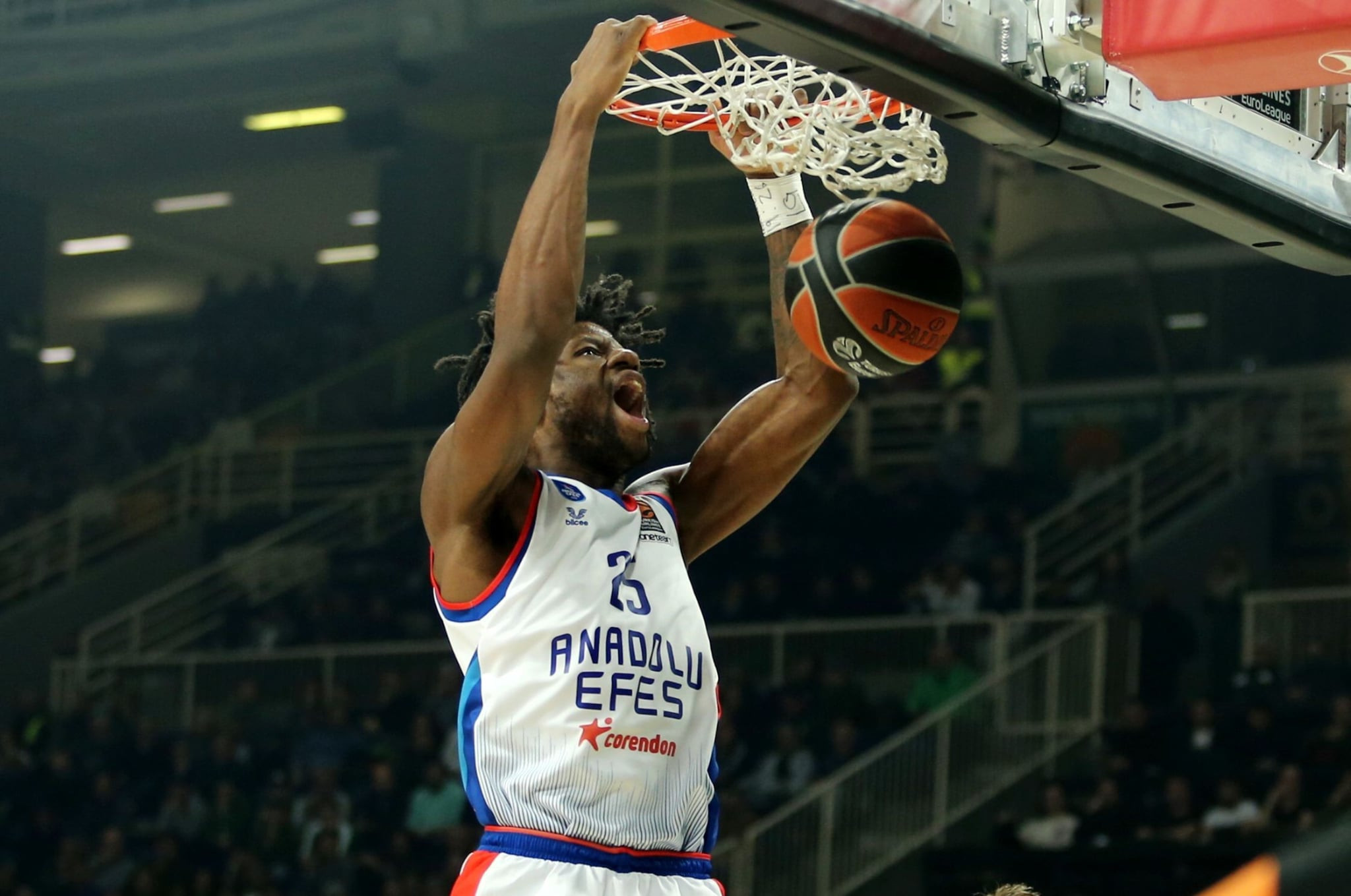 Το νέο όνομα στη λίστα του Ολυμπιακού για σέντερ και το θέμα Οτούρου