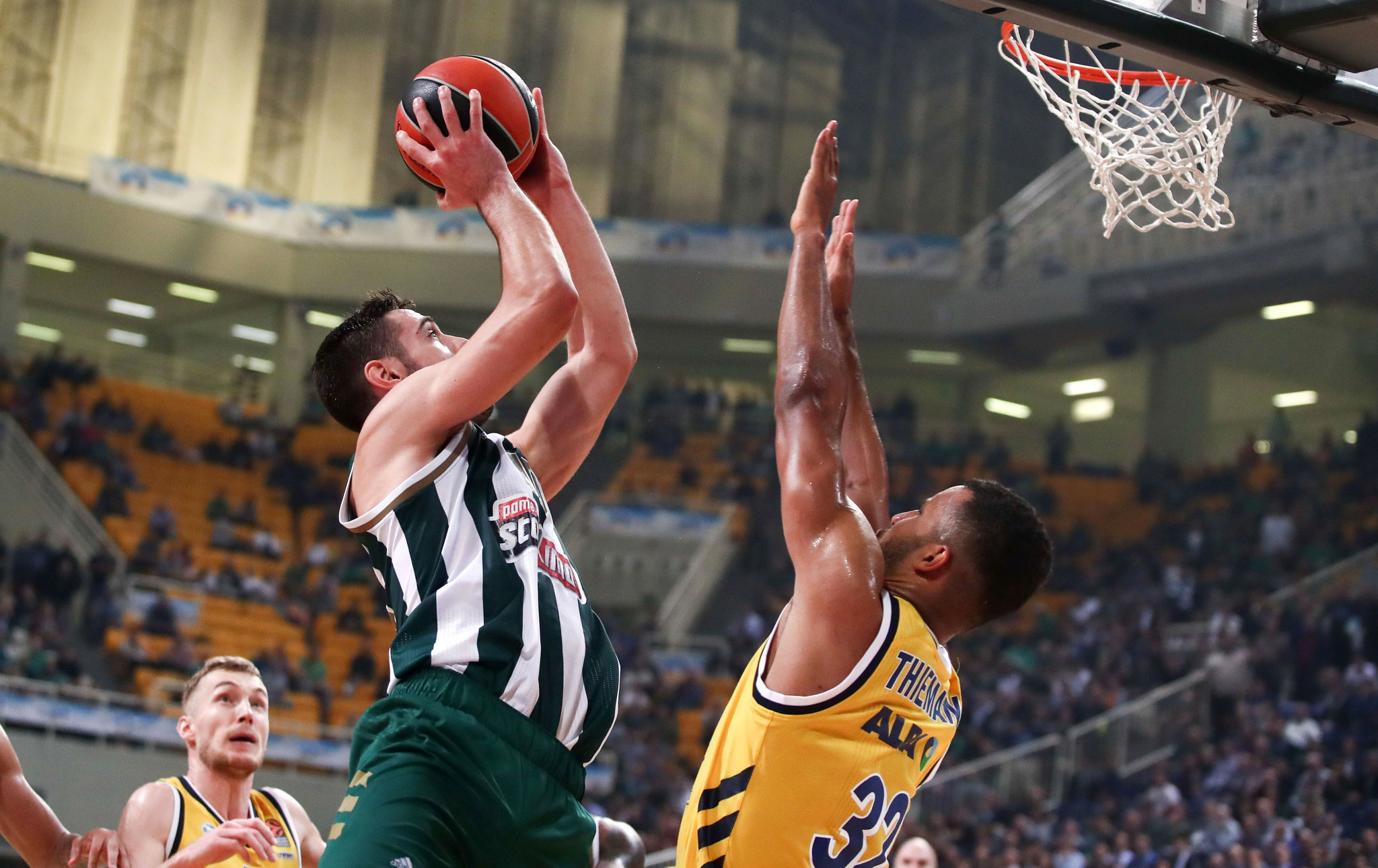 Η βραδιά που ο Παπαπέτρου έκανε ρεκόρ καριέρας (video)