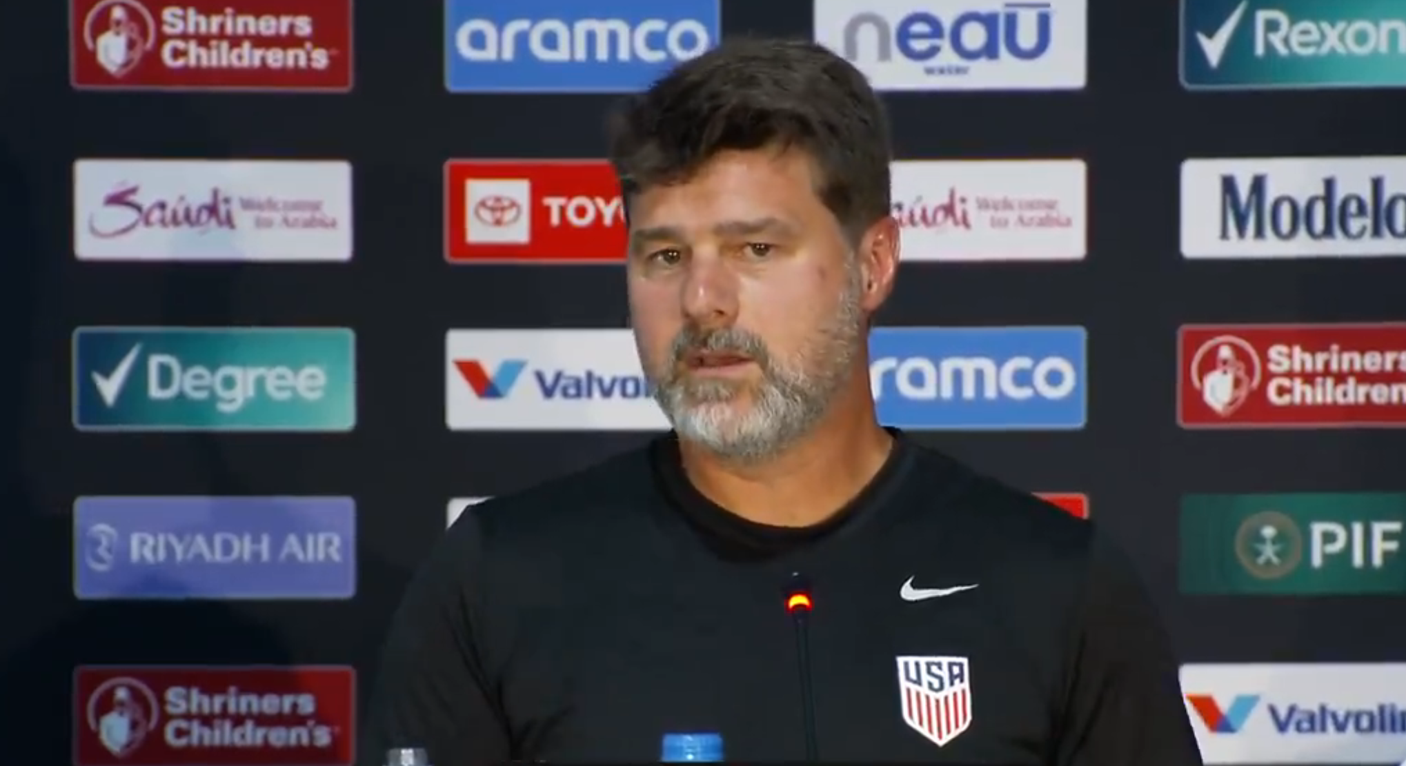 Ο Ποτσετίνο εκρήγνυται και επιτίθεται στον Πούλισικ: «Εγώ είμαι ο προπονητής, δεν είμαι διακοσμητικός»