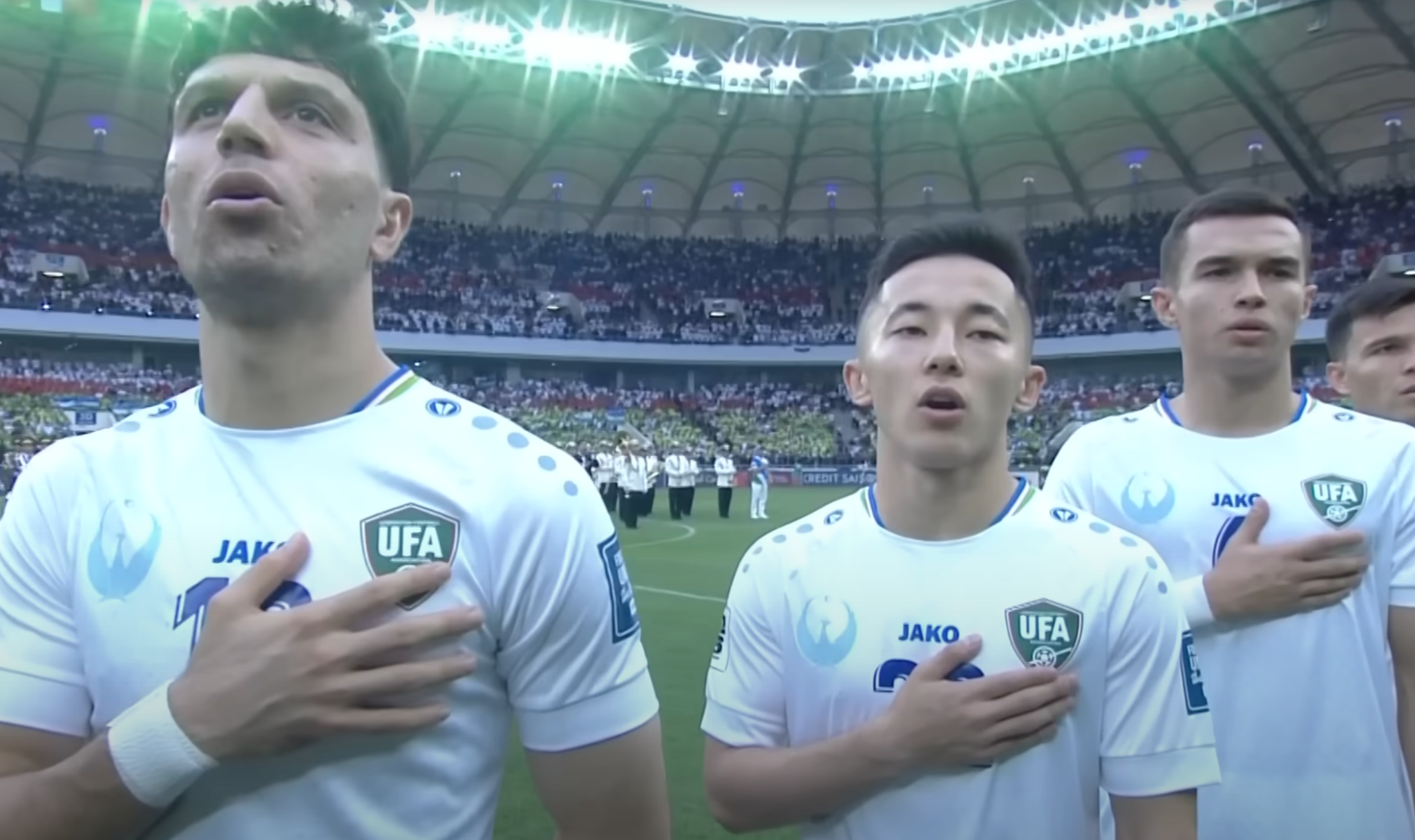 Δώρο ζωής για την πρόκριση – Το Ουζμπεκιστάν πάει Μουντιάλ και οι παίκτες πήραν 30 αυτοκίνητα