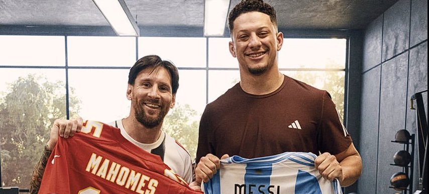 Συνάντηση... γιγάντων: Μέσι και Μαχόμς συναντήθηκαν και αντάλλαξαν φανέλες