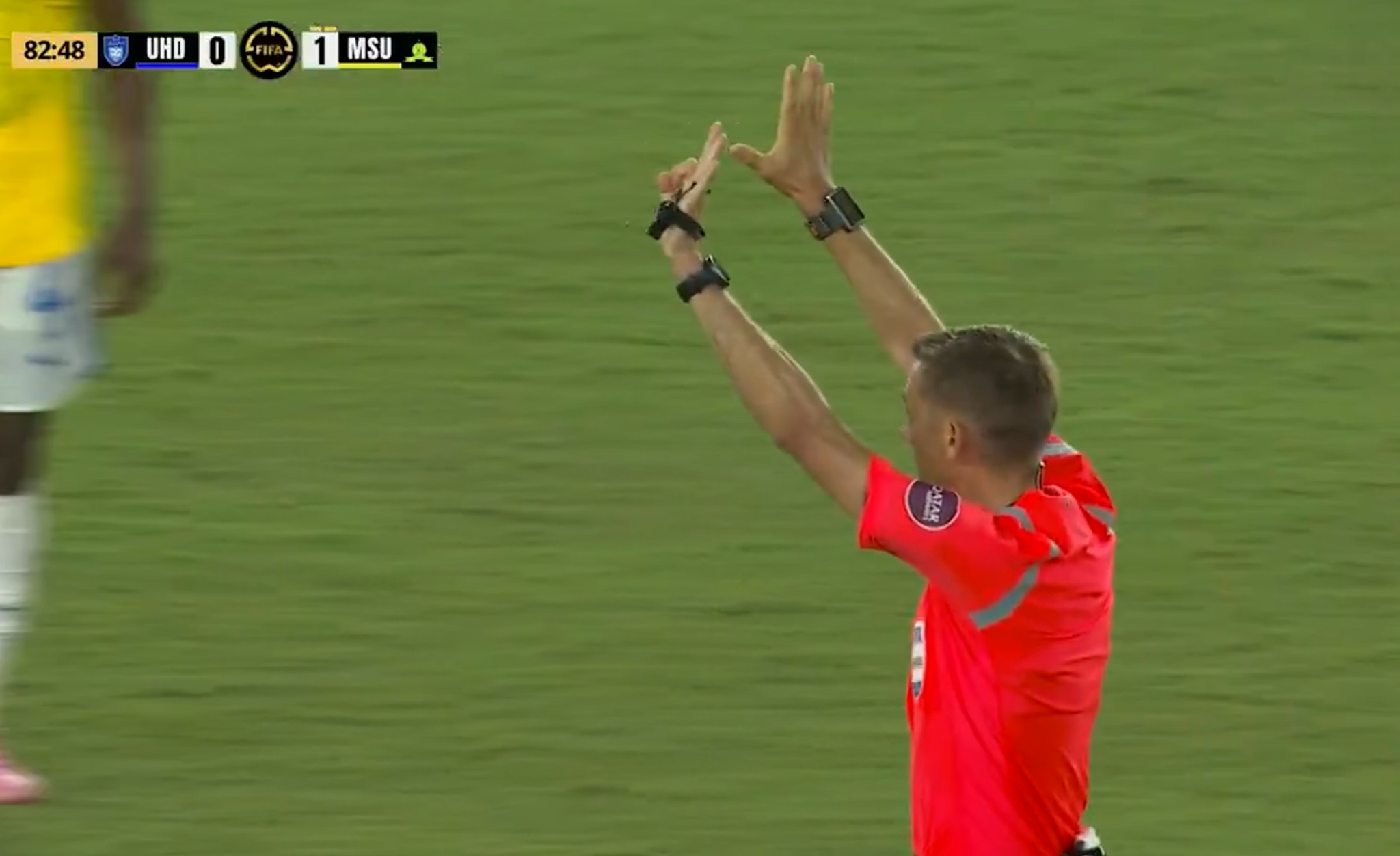 Γράφτηκε ιστορία στο Μουντιάλ Συλλόγων - Είχαμε το πρώτο «θύμα» του κανονισμού των οκτώ δευτερολέπτων (video)