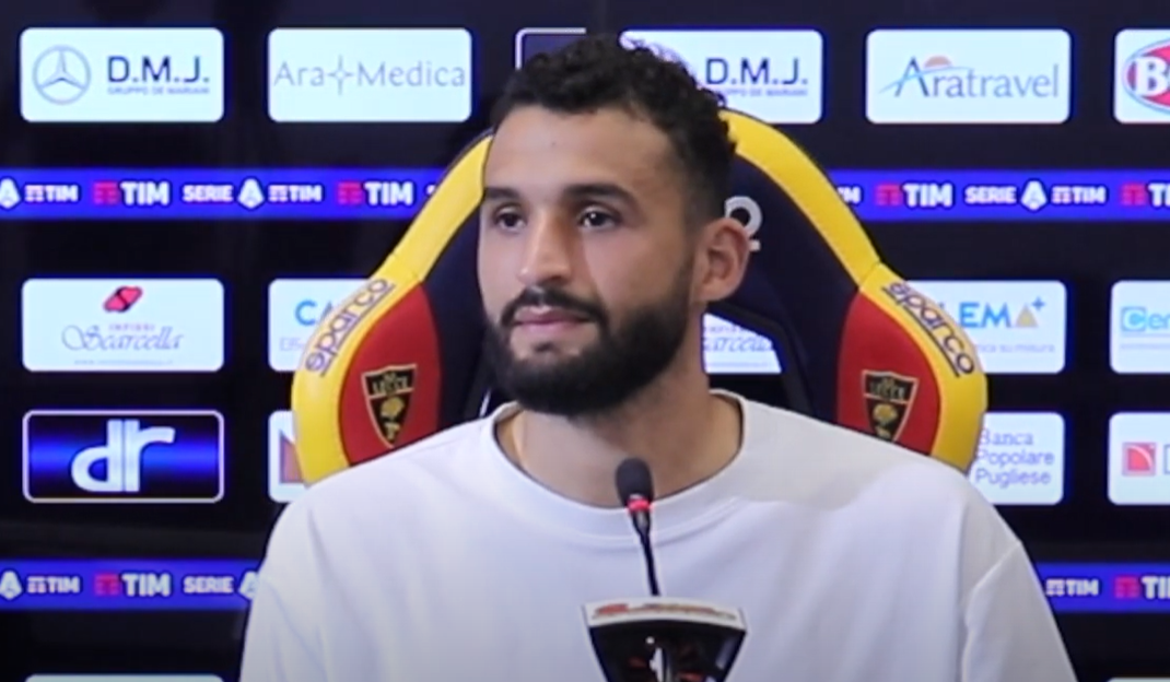 Ο Αχμέντ Τουμπά προανήγγειλε τη μεταγραφή του στον Παναθηναϊκό με ένα τριφύλλι