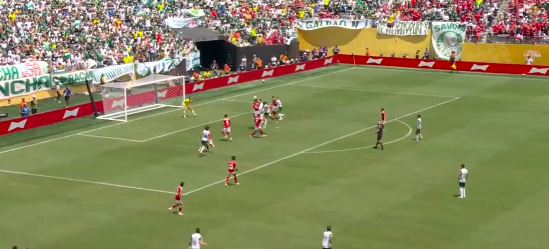 Με αυτογκόλ κάνει το 1-0 η Παλμέιρας κόντρα στην Αλ Αχλί (video)