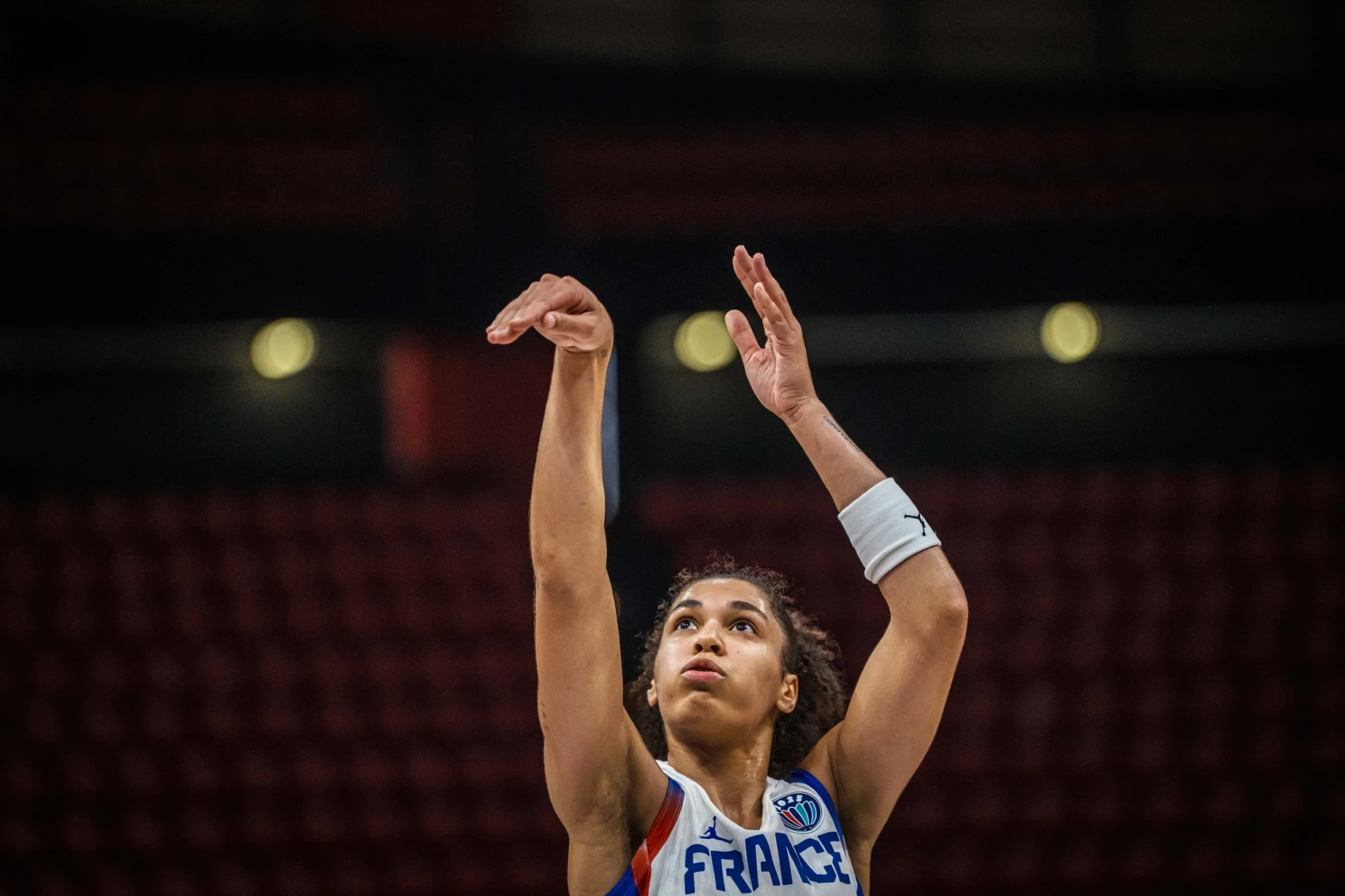 Η Ζανέλ Σαλαούν στο Athletiko: «Θα στηρίξω την Ελλάδα και τον φίλο μου Πέτρο Πρέκα κόντρα στην Τουρκία»