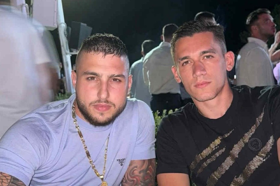 Ο Σωτήρης Αλεξανδρόπουλος σε κλαμπ με τον ράπερ... κολλητό του