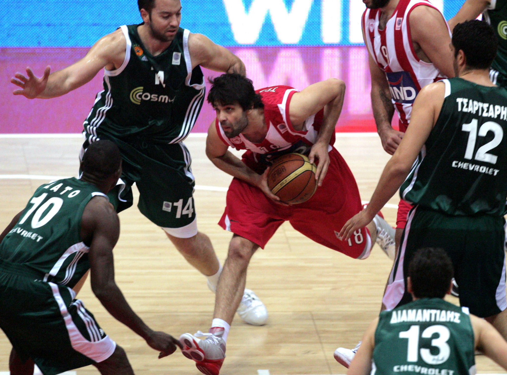 ΚΑΕ Ολυμπιακός για Τεόντοσιτς: «Ένας αληθινός μάεστρος του μπάσκετ αποφάσισε να κρεμάσει τα παπούτσια του!»