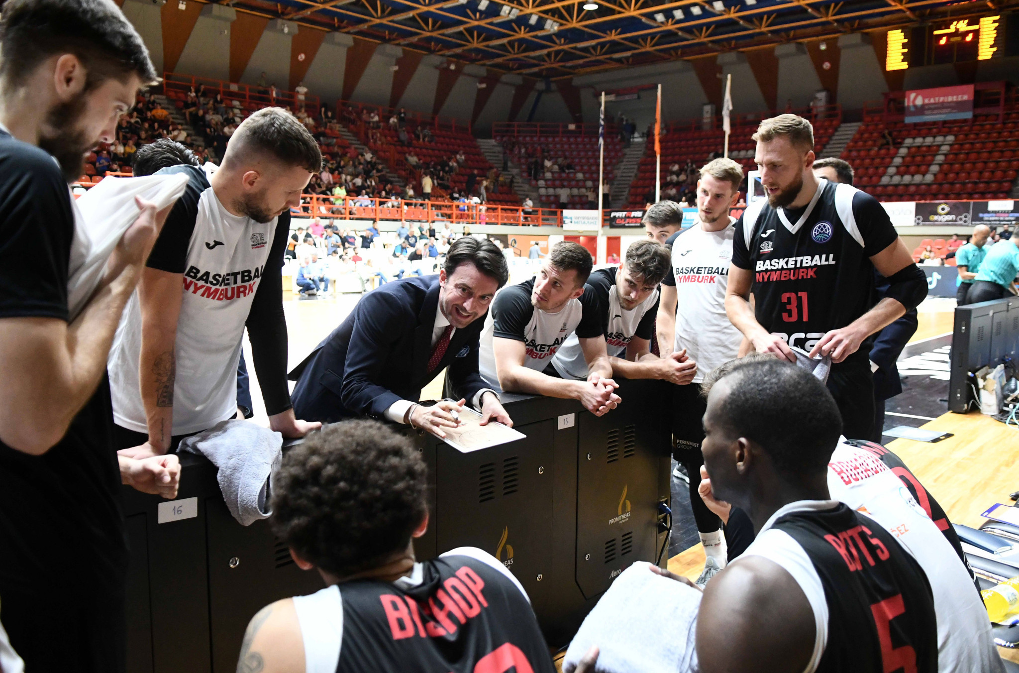 Η Παρί ανακοίνωσε τον νέο προπονητής της και διάδοχο του Σπλίτερ