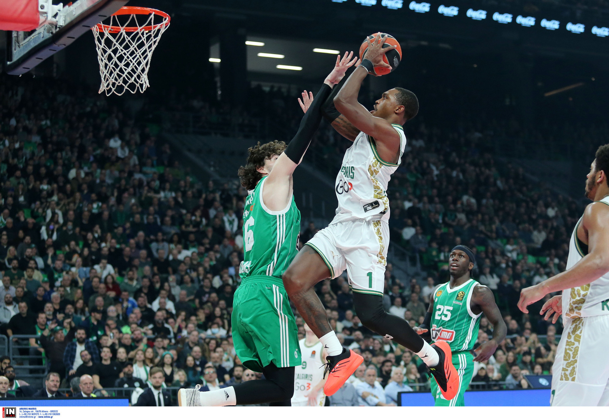 «Βόμβα» από τον Στάιν: «Ο Λόνι Γουόκερ υπογράφει στην Μακάμπι Τελ Αβίβ»